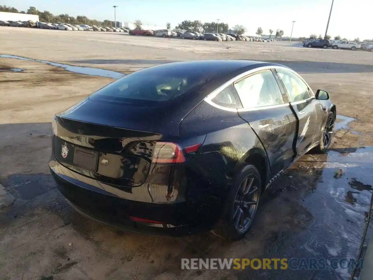 4 Photograph of a damaged car 5YJ3E1EA7KF306560 TESLA MODEL 3 2019