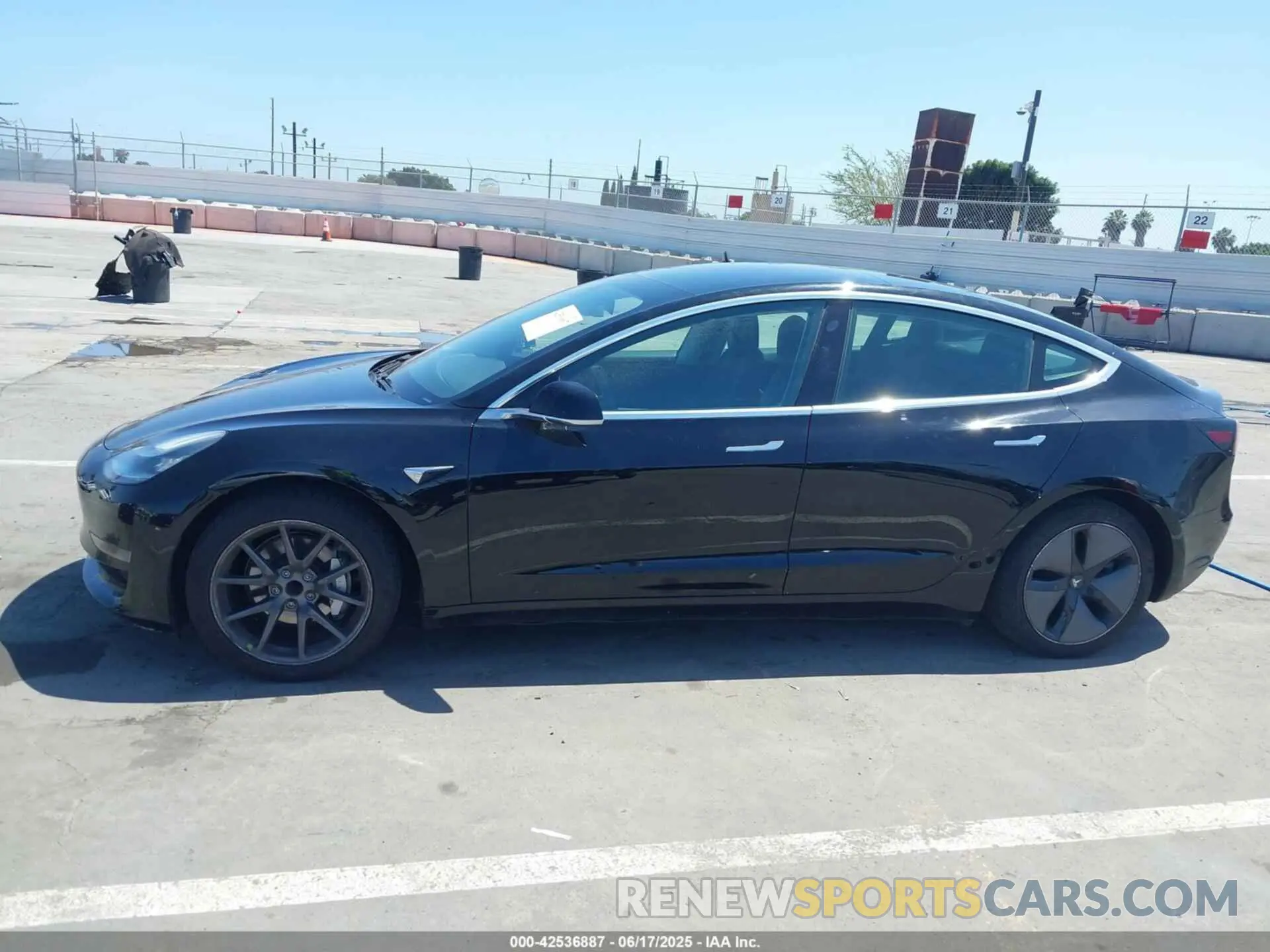 14 Photograph of a damaged car 5YJ3E1EA7KF306638 TESLA MODEL 3 2019