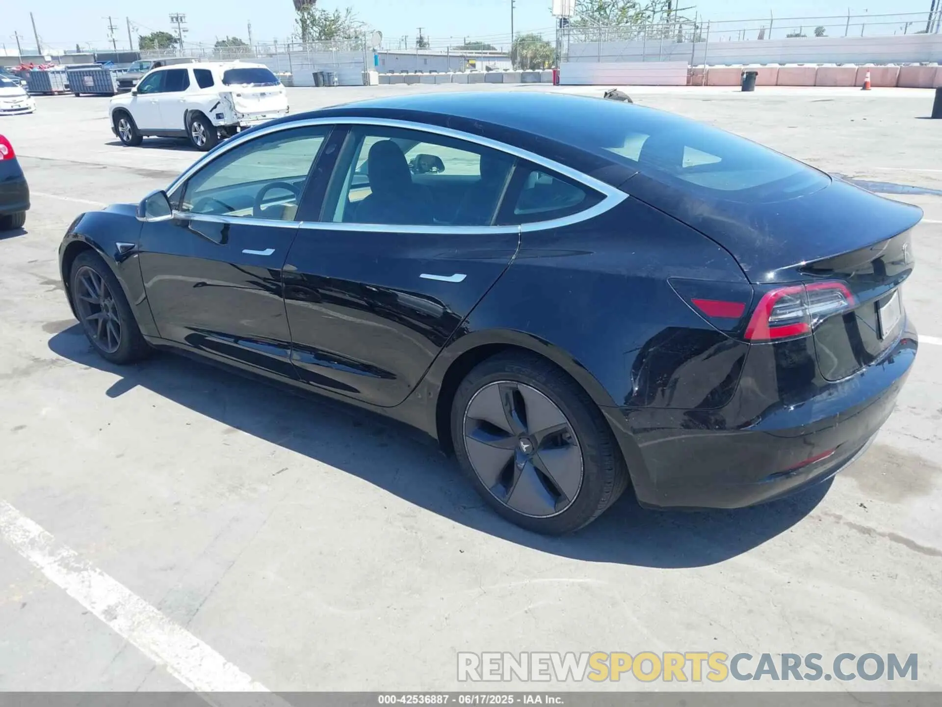 3 Photograph of a damaged car 5YJ3E1EA7KF306638 TESLA MODEL 3 2019