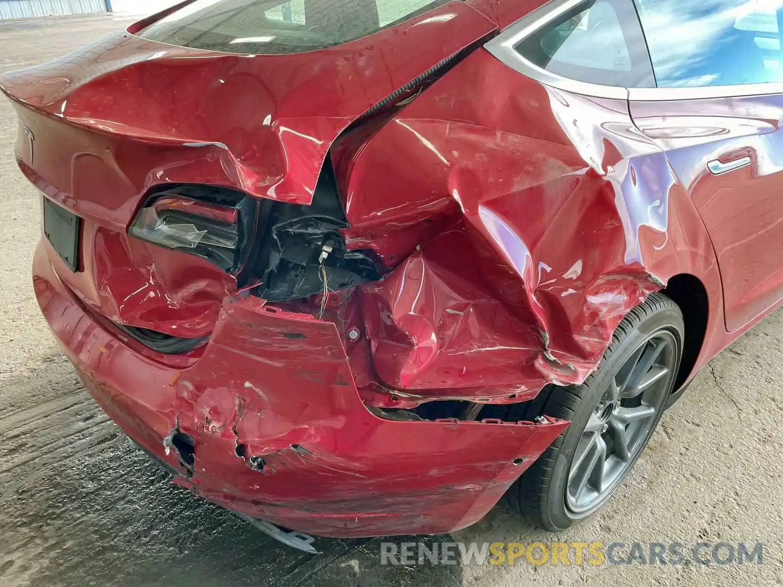 8 Photograph of a damaged car 5YJ3E1EA7KF307093 TESLA MODEL 3 2019