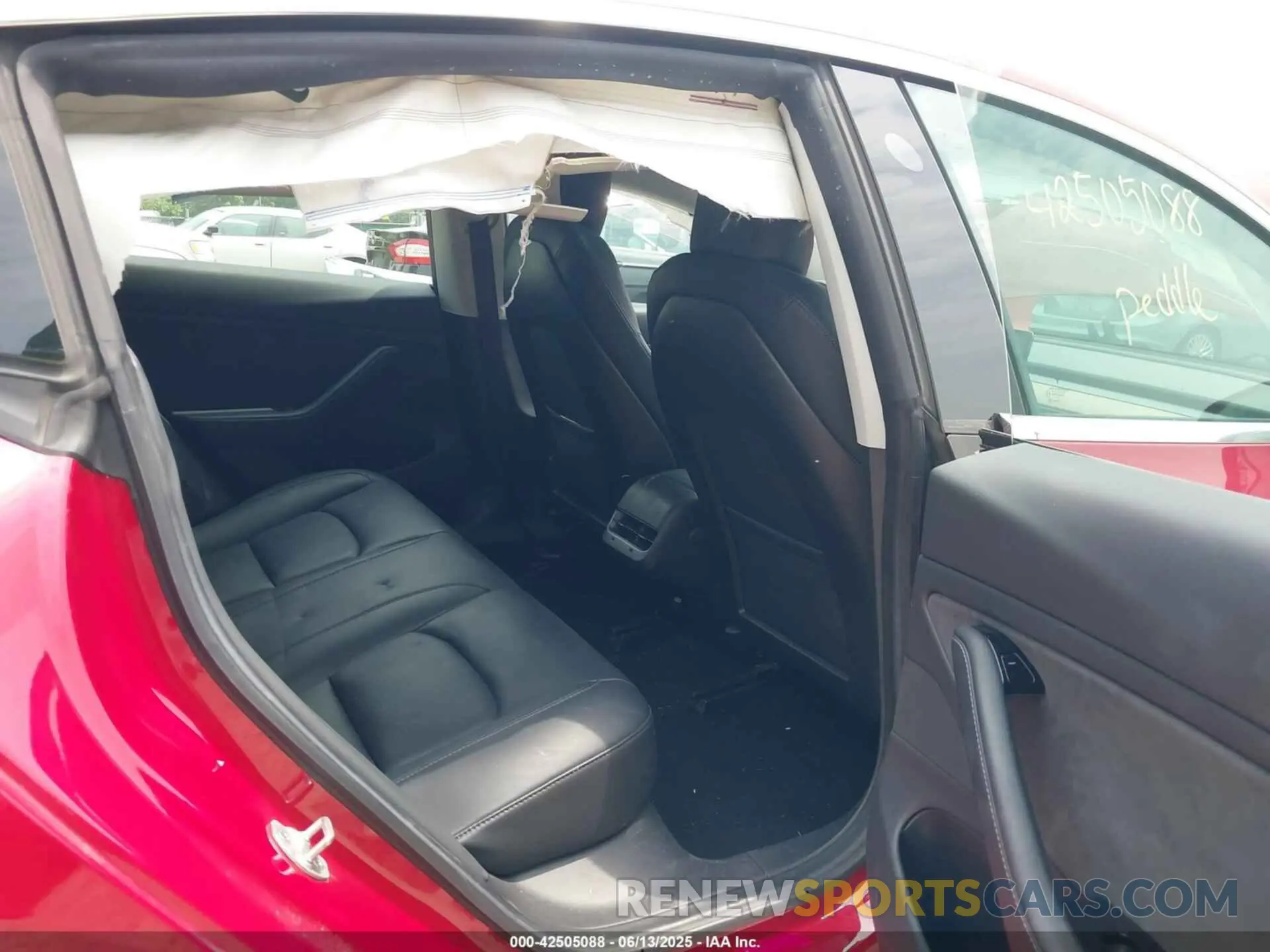 8 Photograph of a damaged car 5YJ3E1EA7KF308437 TESLA MODEL 3 2019
