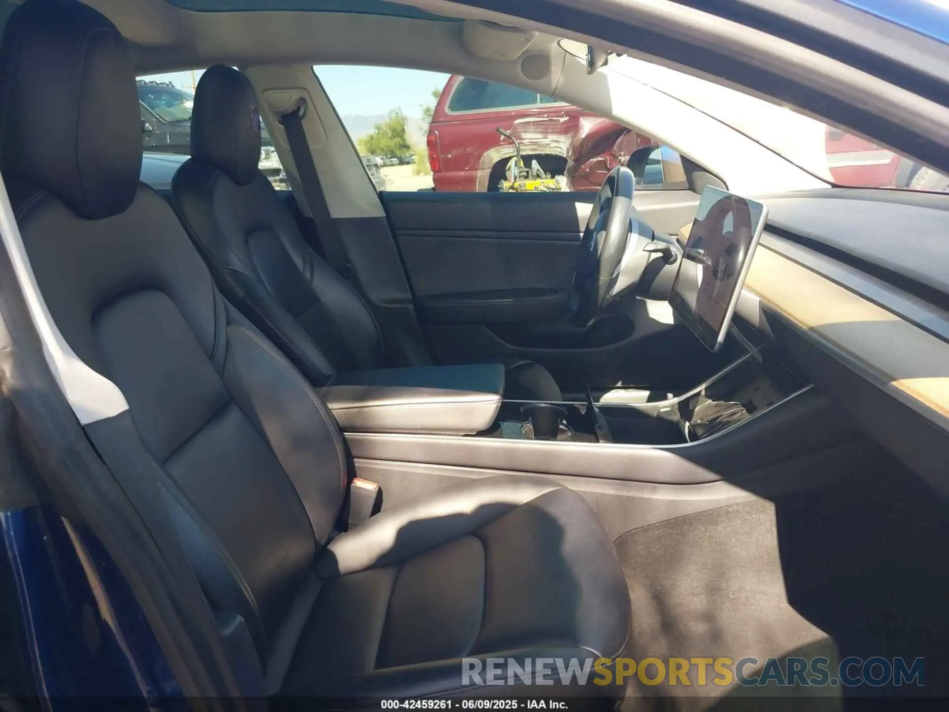 5 Photograph of a damaged car 5YJ3E1EA7KF308860 TESLA MODEL 3 2019