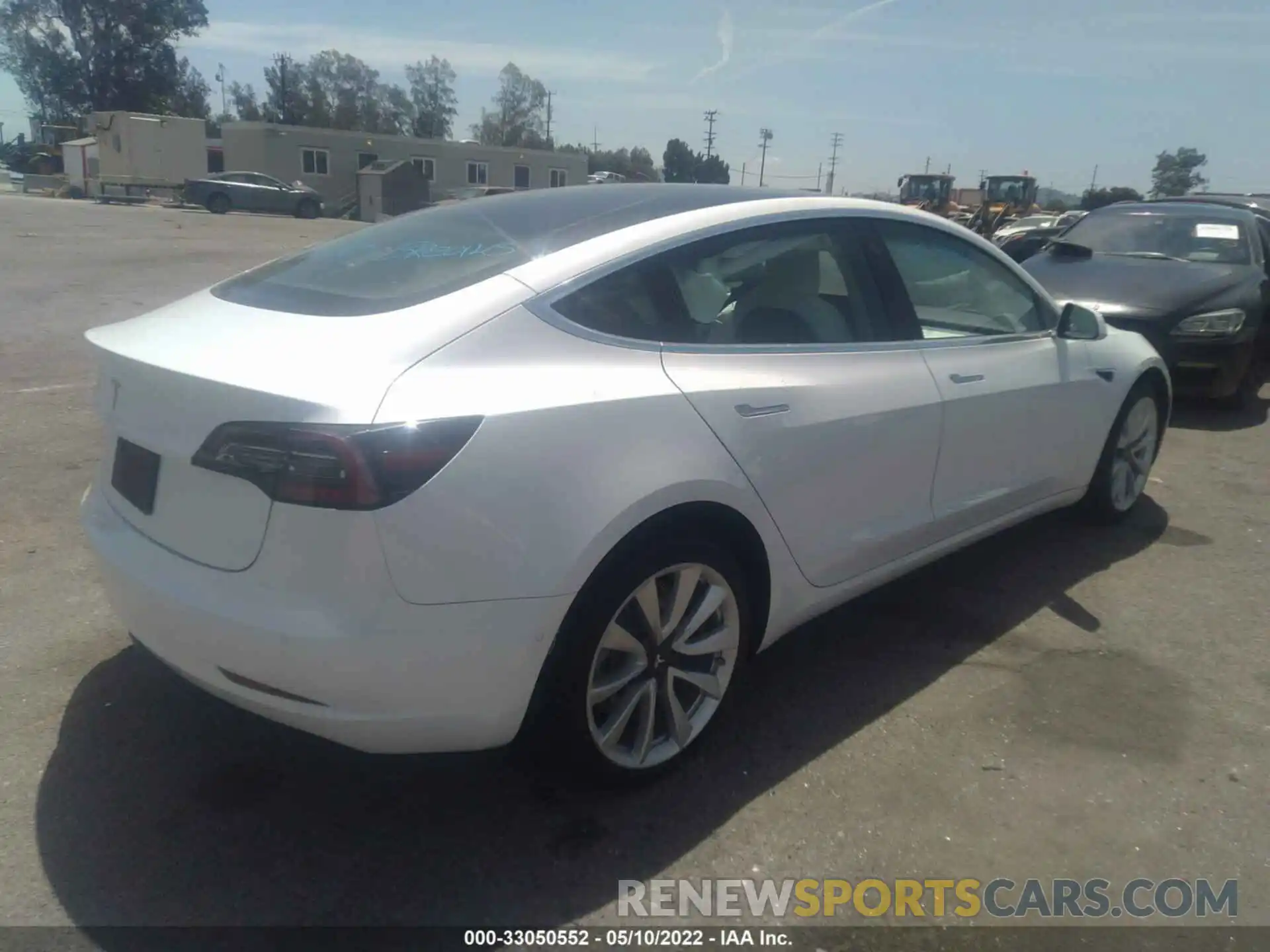 4 Photograph of a damaged car 5YJ3E1EA7KF313041 TESLA MODEL 3 2019