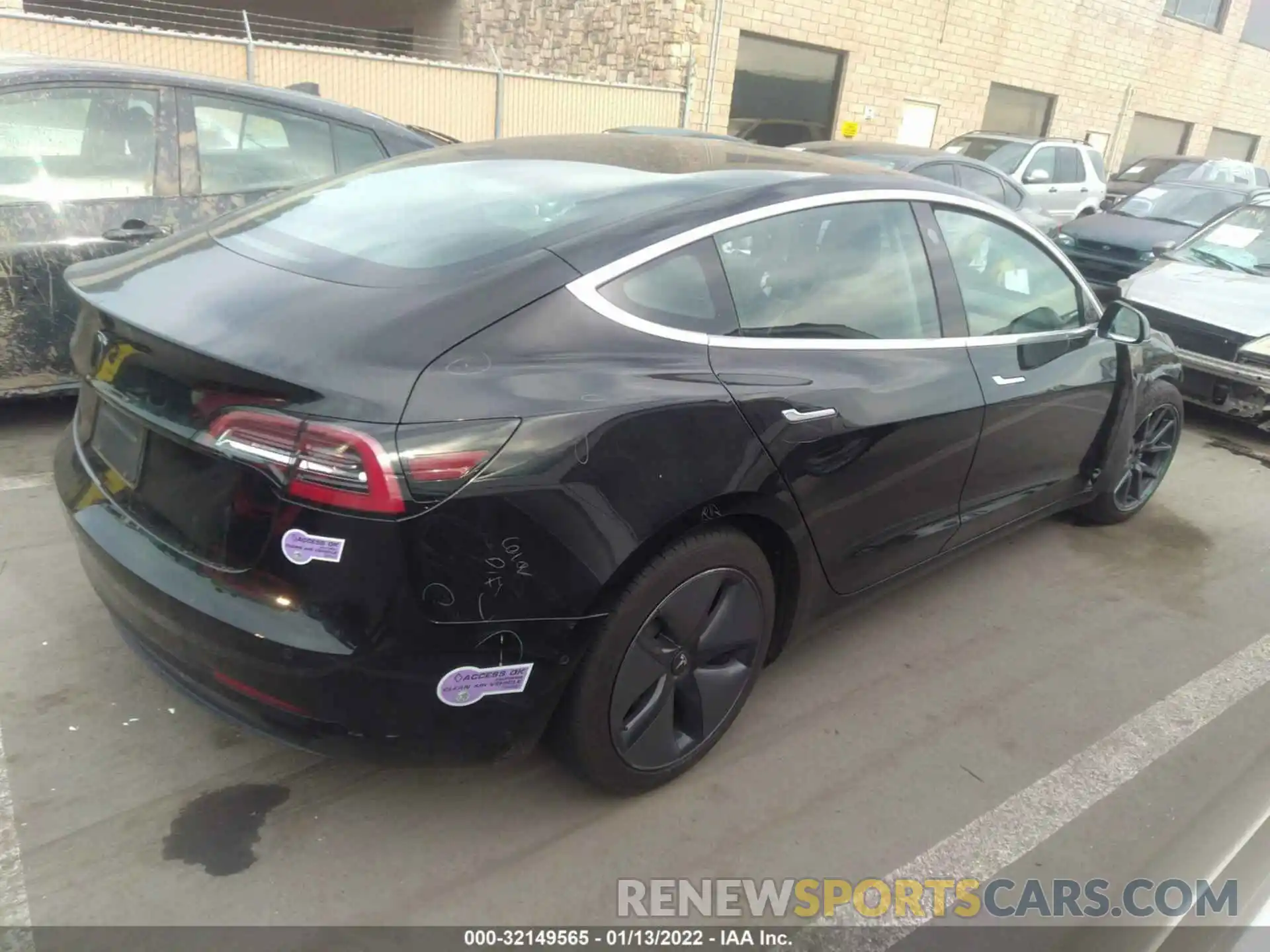 4 Photograph of a damaged car 5YJ3E1EA7KF313377 TESLA MODEL 3 2019