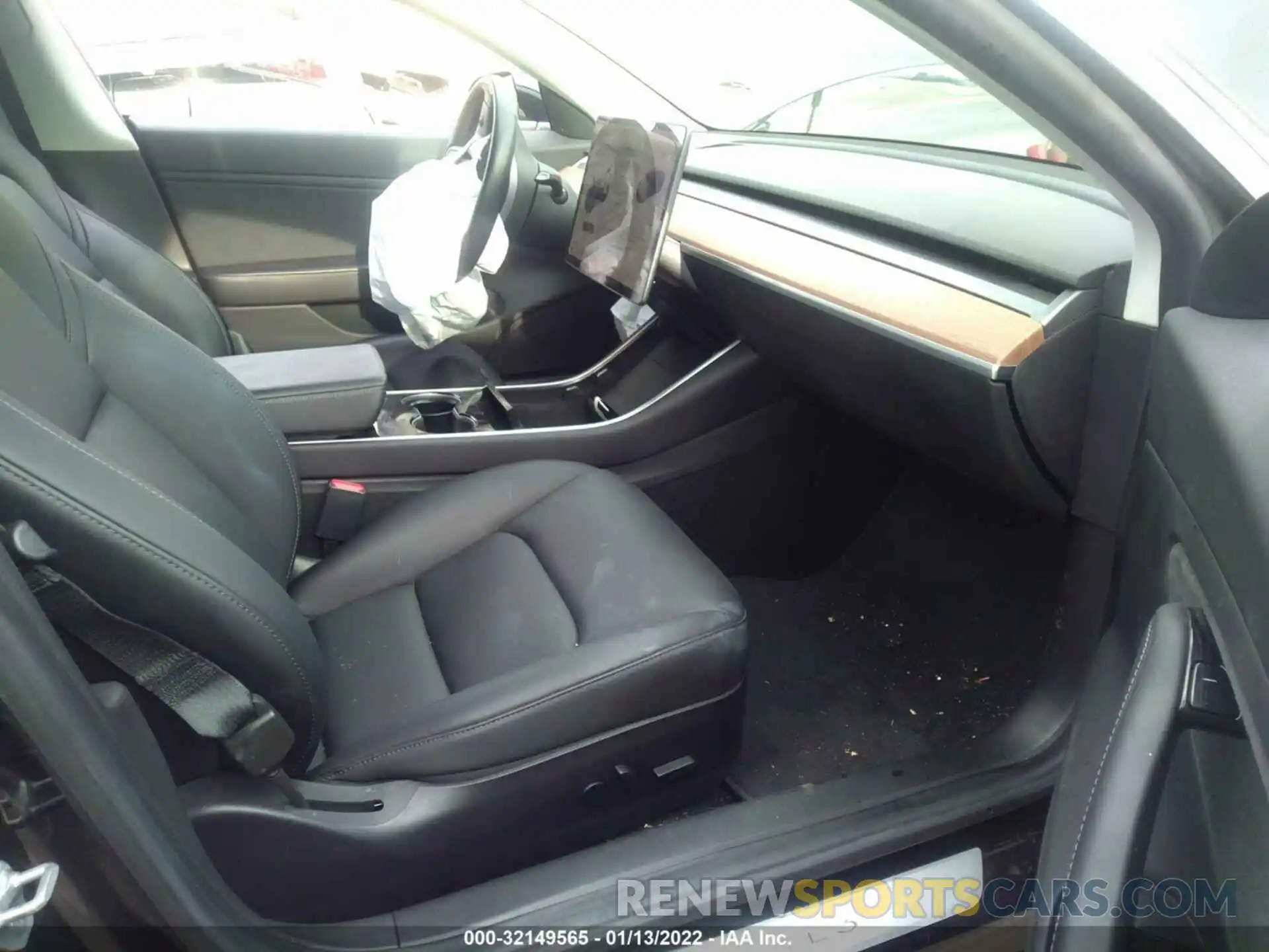 5 Photograph of a damaged car 5YJ3E1EA7KF313377 TESLA MODEL 3 2019