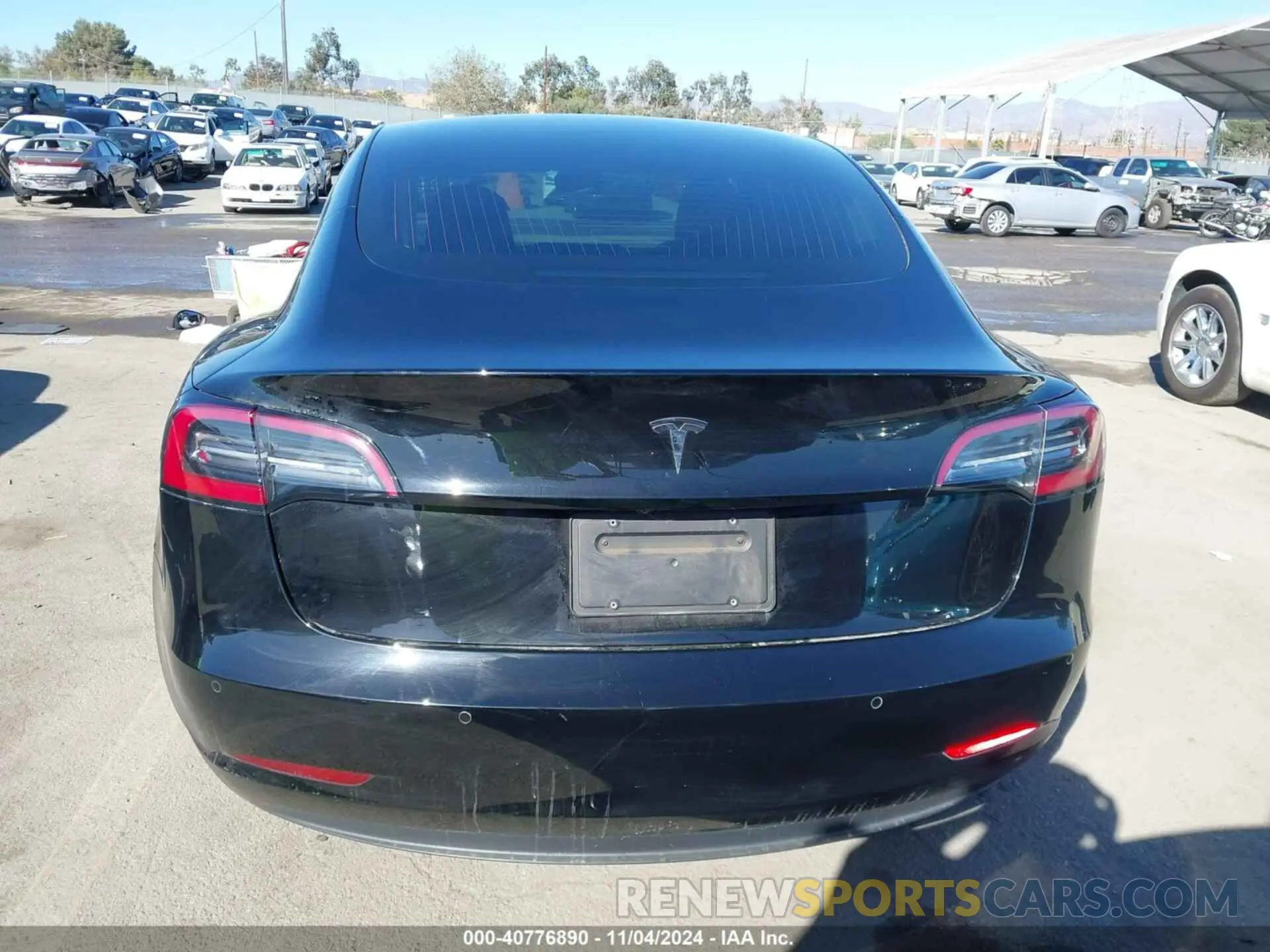 17 Photograph of a damaged car 5YJ3E1EA7KF314237 TESLA MODEL 3 2019
