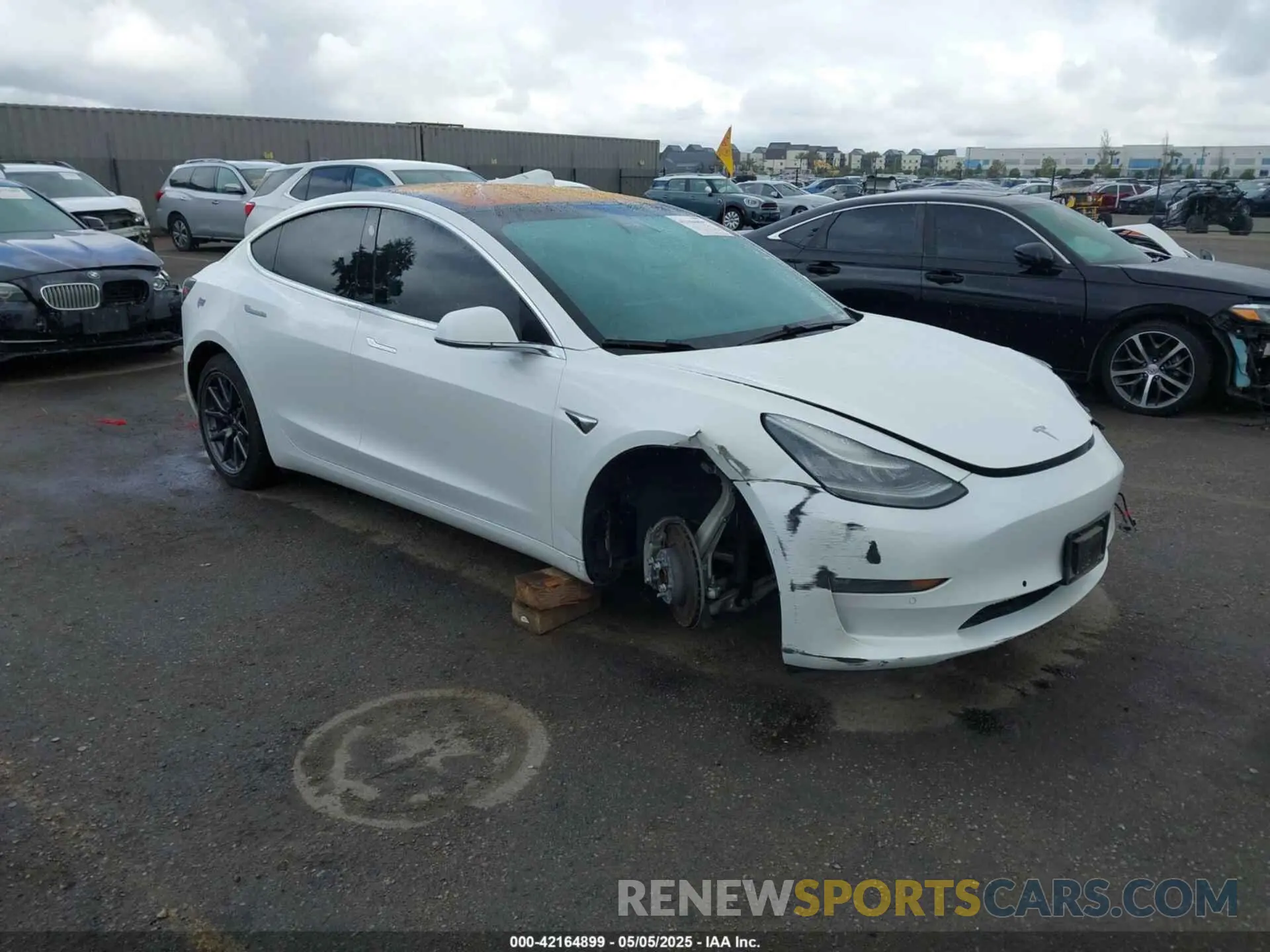 1 Photograph of a damaged car 5YJ3E1EA7KF326498 TESLA MODEL 3 2019