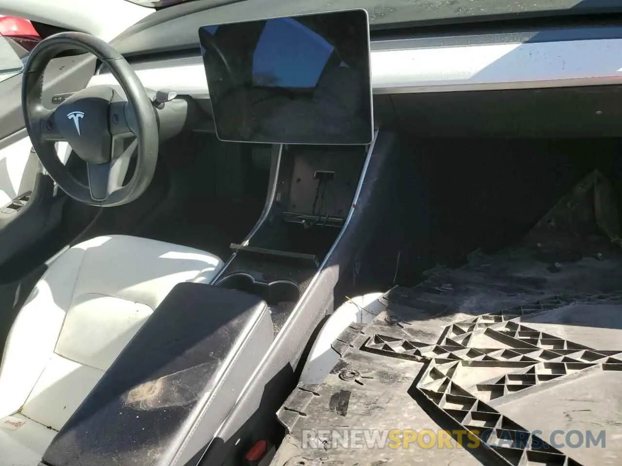 8 Photograph of a damaged car 5YJ3E1EA7KF332737 TESLA MODEL 3 2019