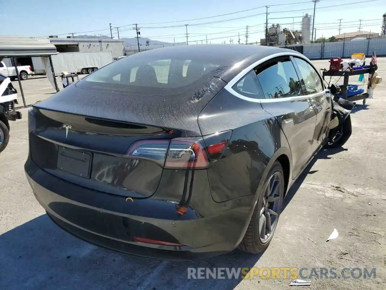 4 Photograph of a damaged car 5YJ3E1EA7KF362028 TESLA MODEL 3 2019