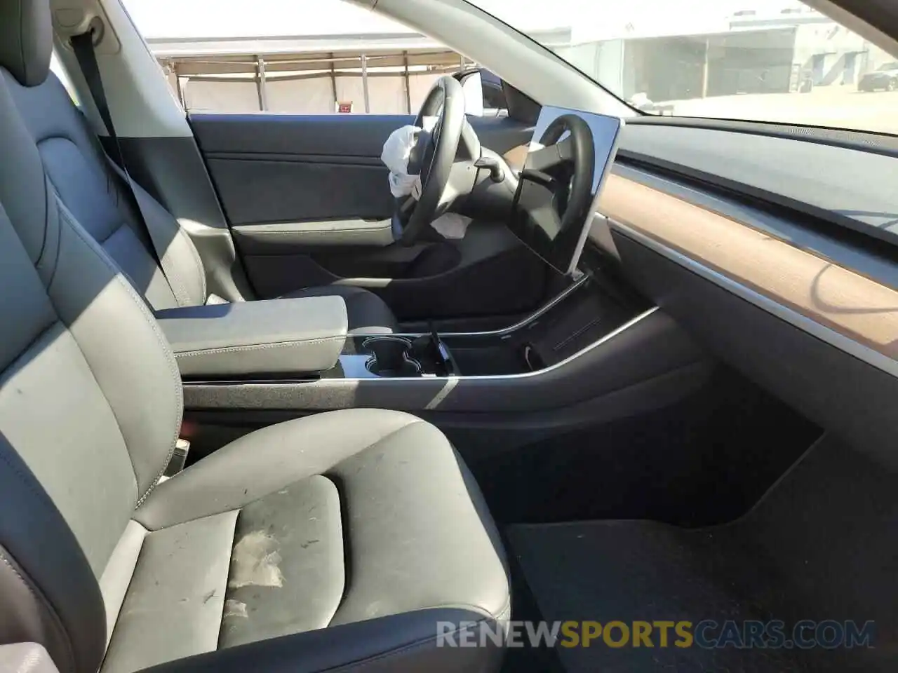 5 Photograph of a damaged car 5YJ3E1EA7KF362028 TESLA MODEL 3 2019