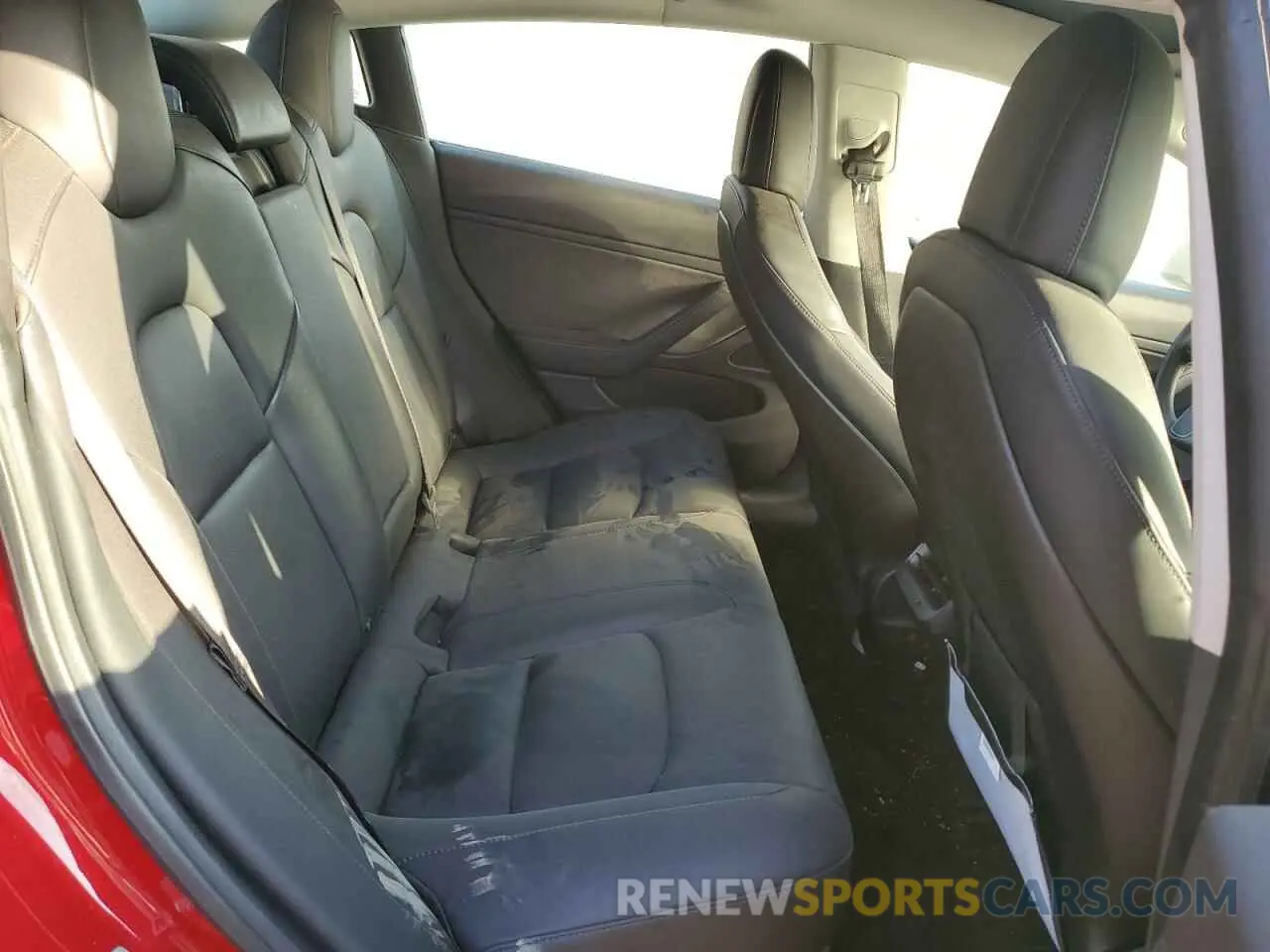 10 Photograph of a damaged car 5YJ3E1EA7KF394848 TESLA MODEL 3 2019