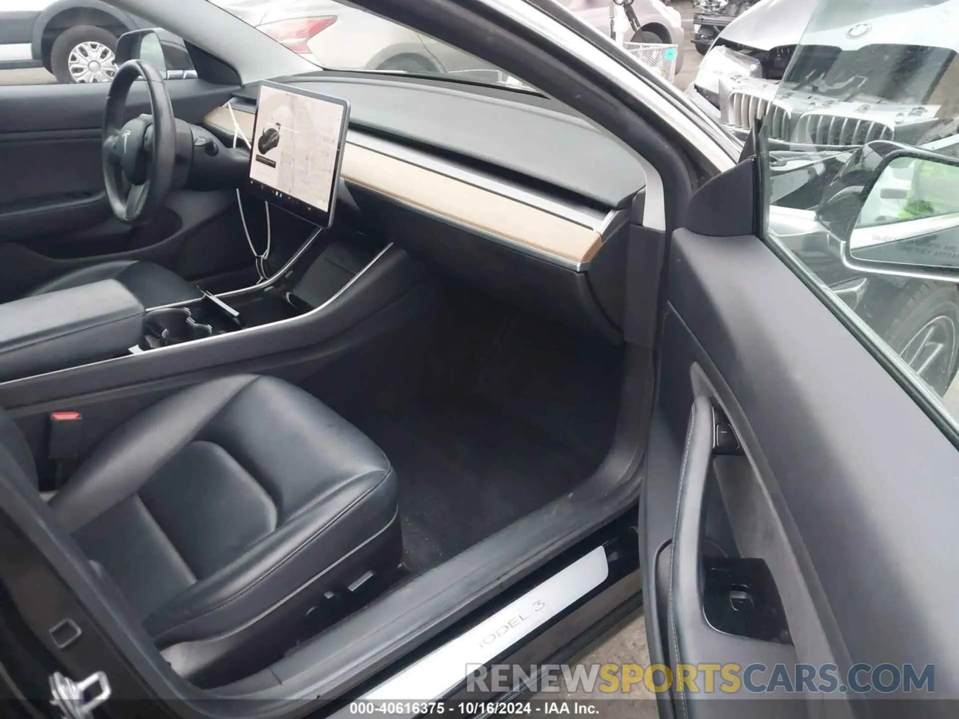 5 Photograph of a damaged car 5YJ3E1EA7KF395482 TESLA MODEL 3 2019