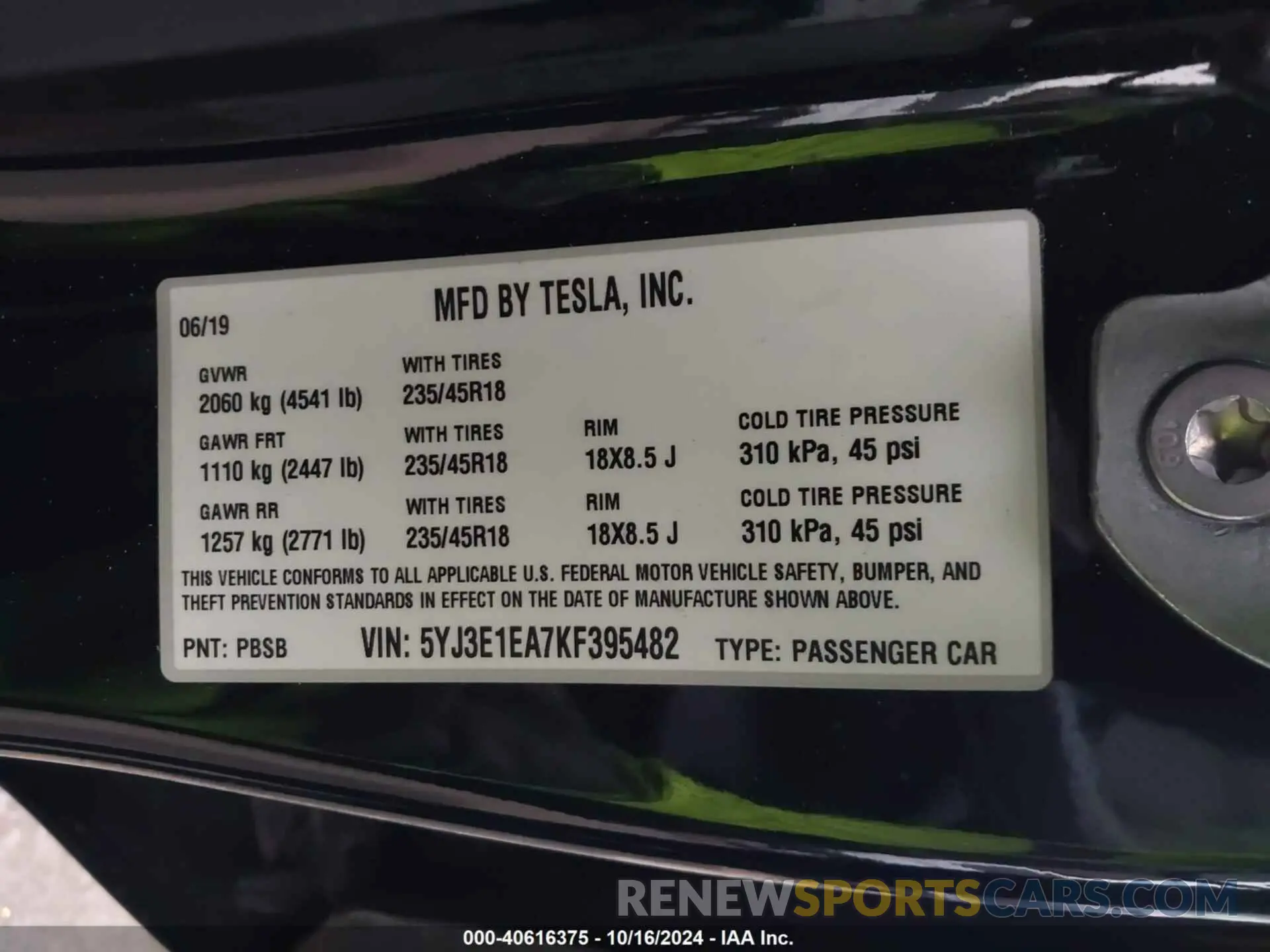 9 Photograph of a damaged car 5YJ3E1EA7KF395482 TESLA MODEL 3 2019