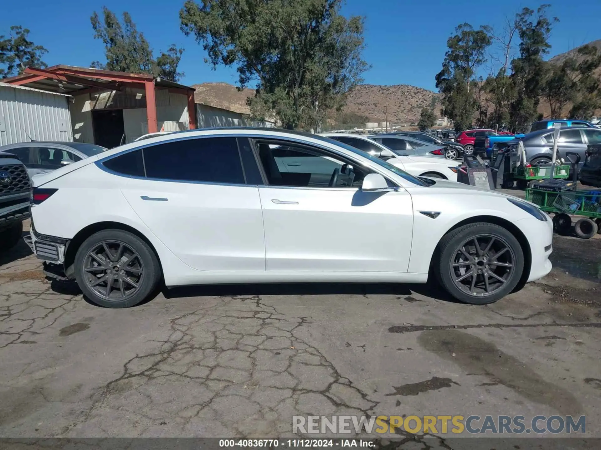 14 Photograph of a damaged car 5YJ3E1EA7KF401541 TESLA MODEL 3 2019