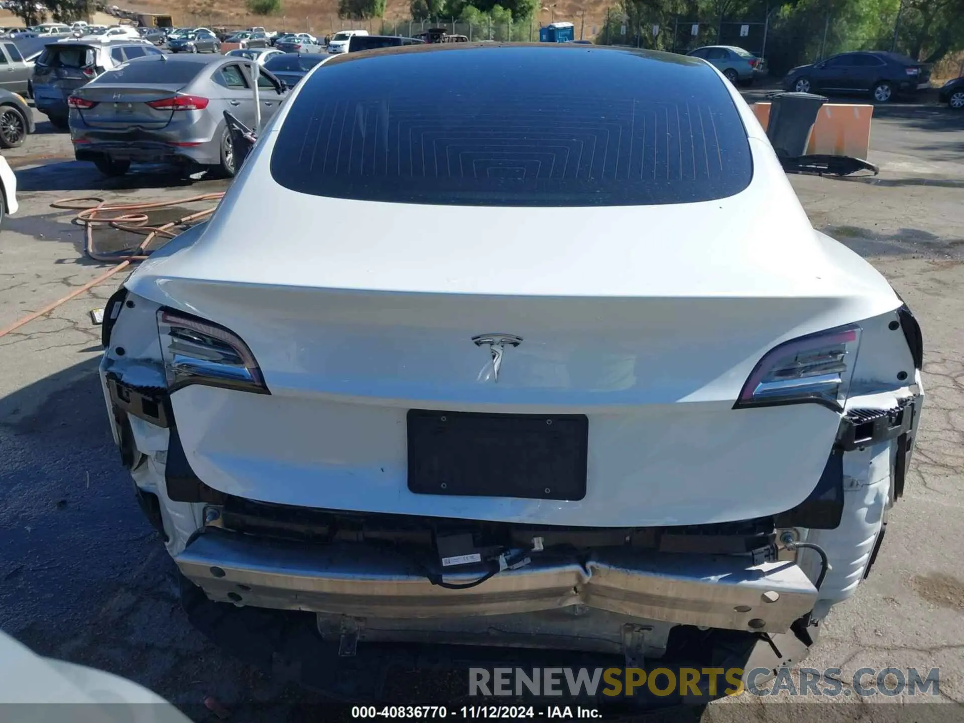 17 Photograph of a damaged car 5YJ3E1EA7KF401541 TESLA MODEL 3 2019