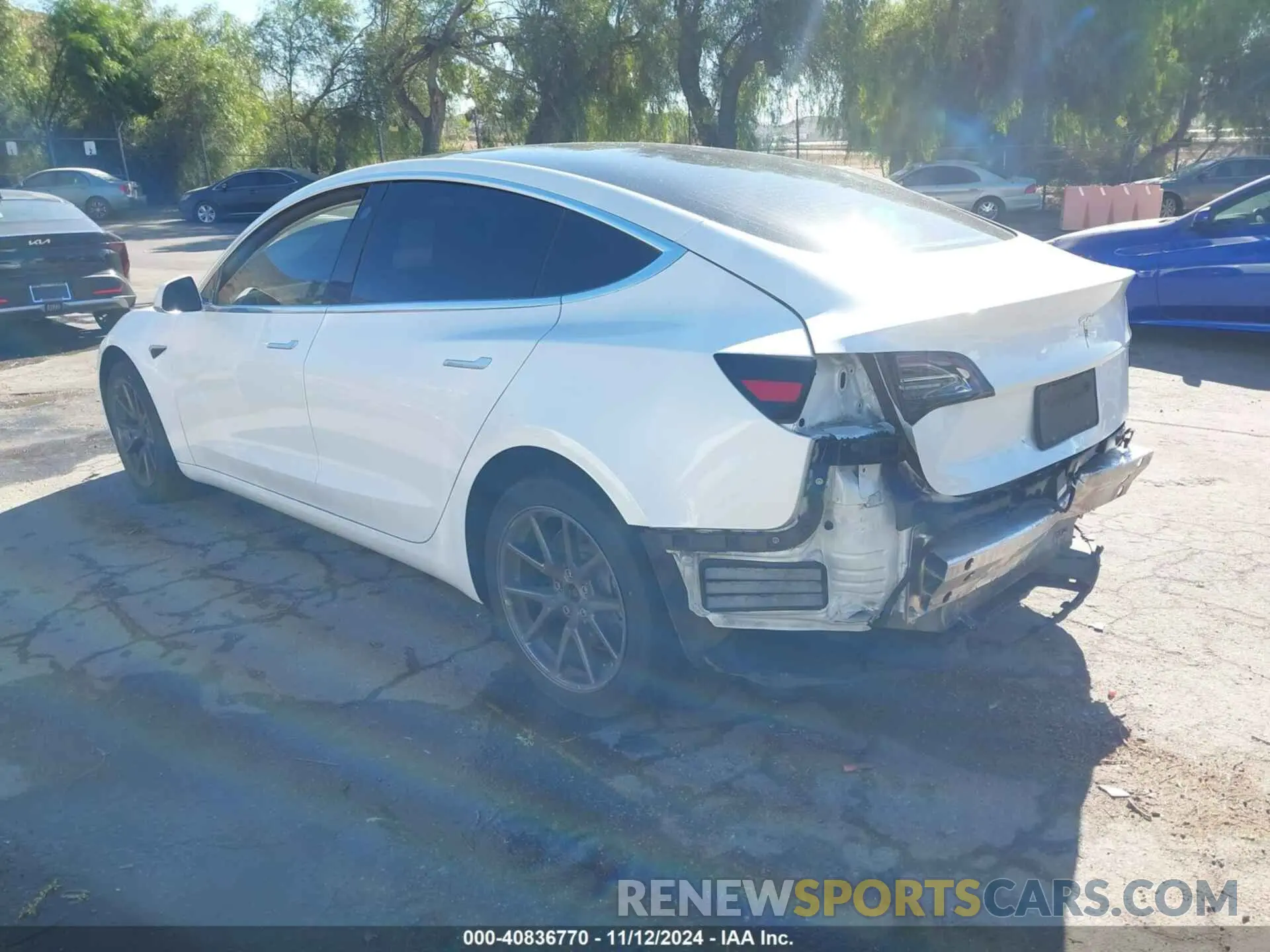 3 Photograph of a damaged car 5YJ3E1EA7KF401541 TESLA MODEL 3 2019