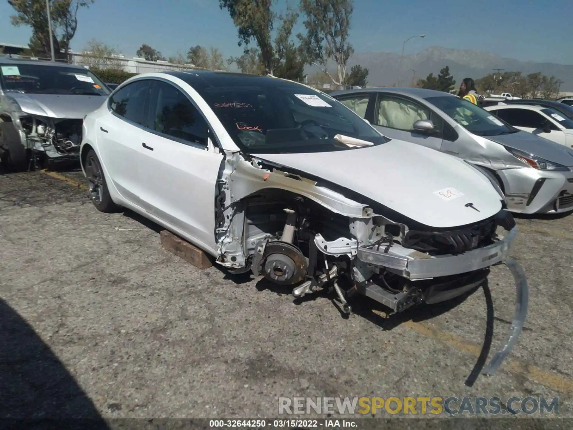 1 Photograph of a damaged car 5YJ3E1EA7KF411938 TESLA MODEL 3 2019