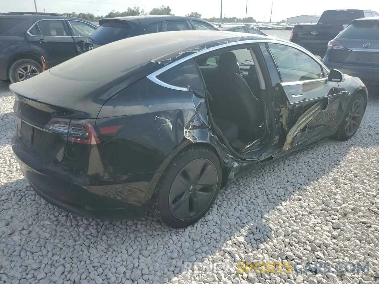 3 Photograph of a damaged car 5YJ3E1EA7KF425774 TESLA MODEL 3 2019