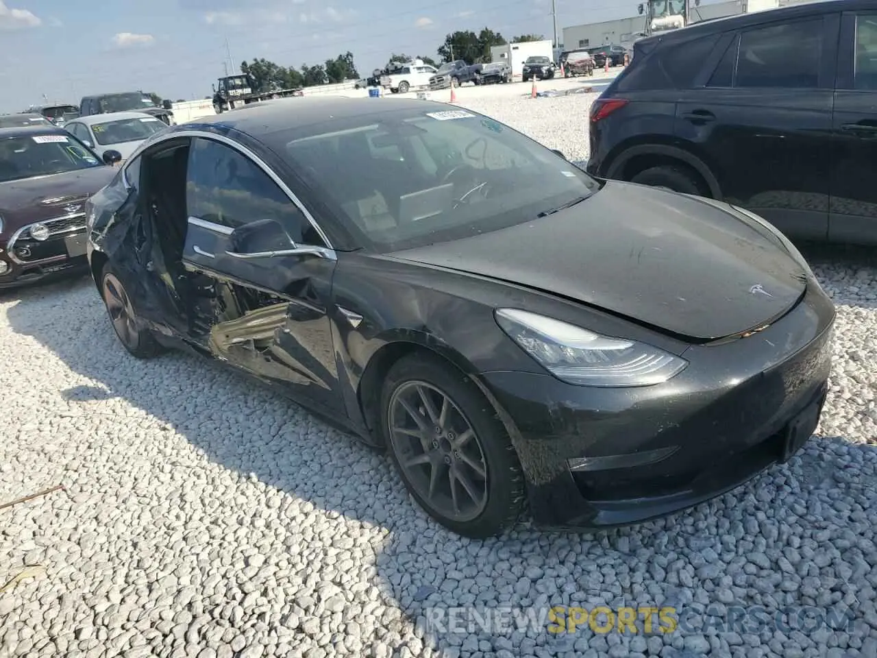 4 Photograph of a damaged car 5YJ3E1EA7KF425774 TESLA MODEL 3 2019
