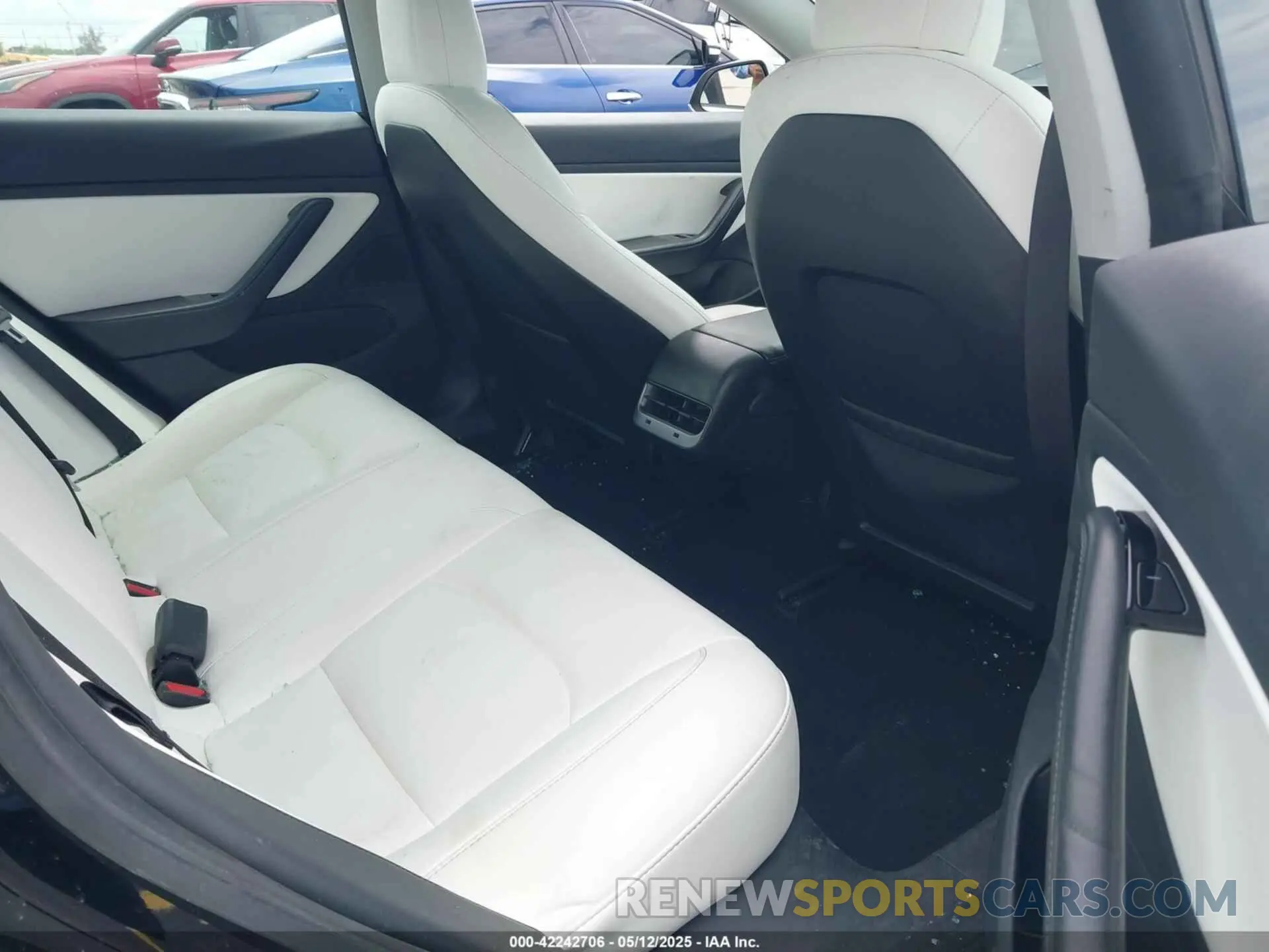 8 Photograph of a damaged car 5YJ3E1EA7KF431980 TESLA MODEL 3 2019
