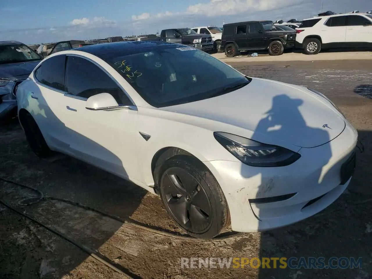 4 Photograph of a damaged car 5YJ3E1EA7KF483285 TESLA MODEL 3 2019