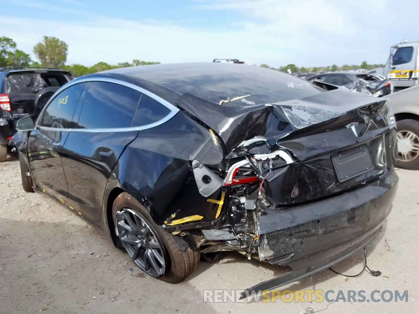 3 Photograph of a damaged car 5YJ3E1EA7KF484291 TESLA MODEL 3 2019