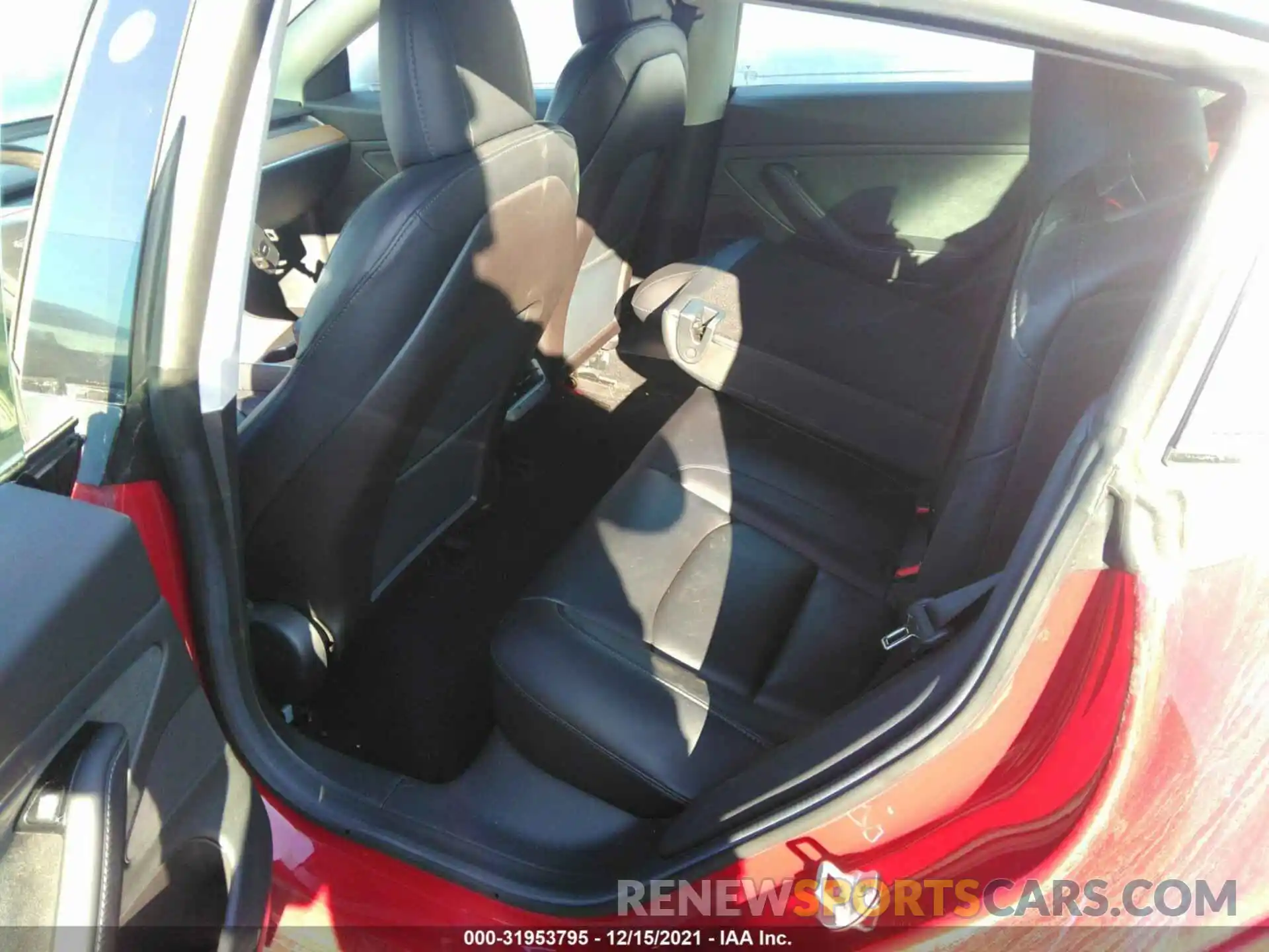 8 Photograph of a damaged car 5YJ3E1EA7KF484548 TESLA MODEL 3 2019