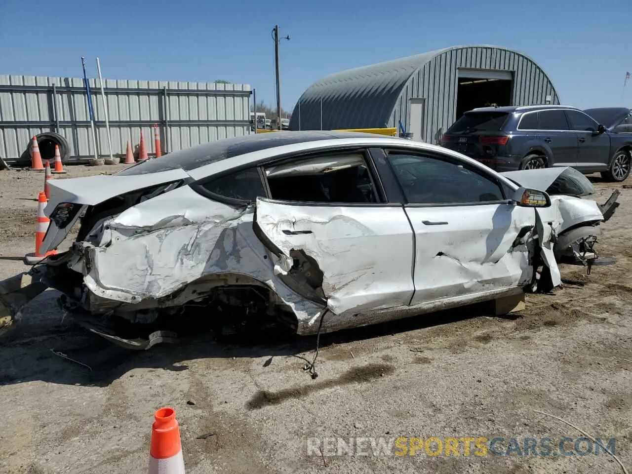 3 Photograph of a damaged car 5YJ3E1EA7KF484596 TESLA MODEL 3 2019