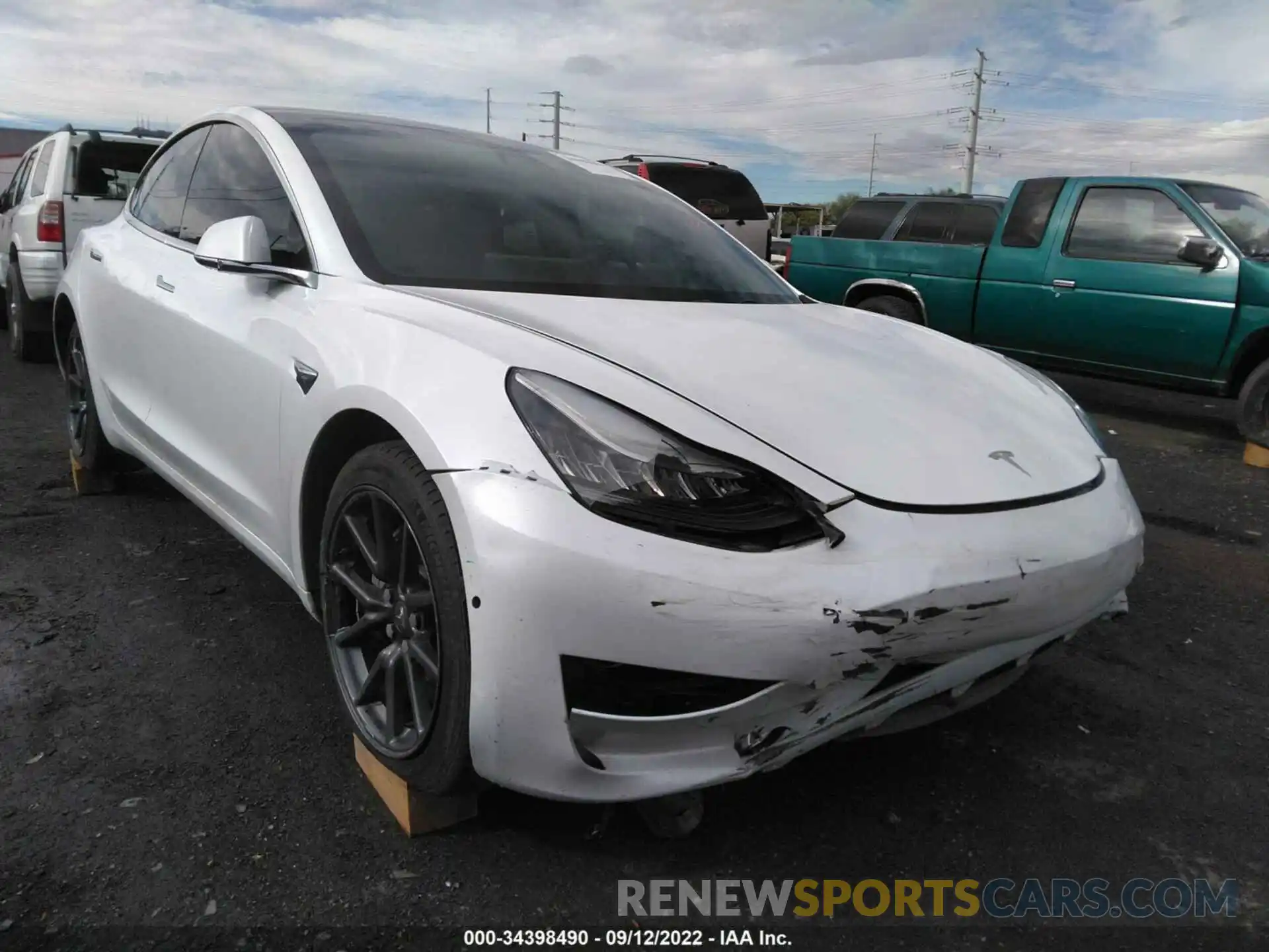 1 Photograph of a damaged car 5YJ3E1EA7KF485571 TESLA MODEL 3 2019