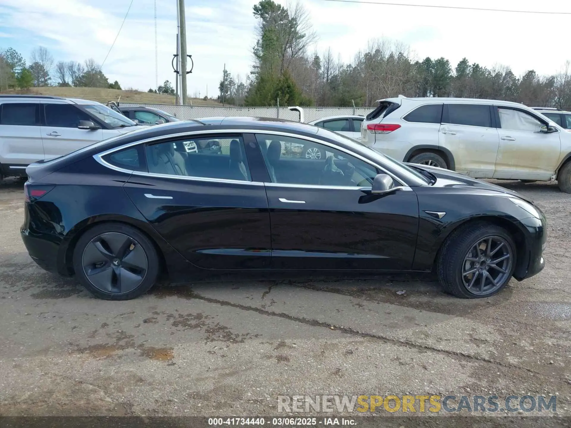 13 Photograph of a damaged car 5YJ3E1EA8KF192908 TESLA MODEL 3 2019