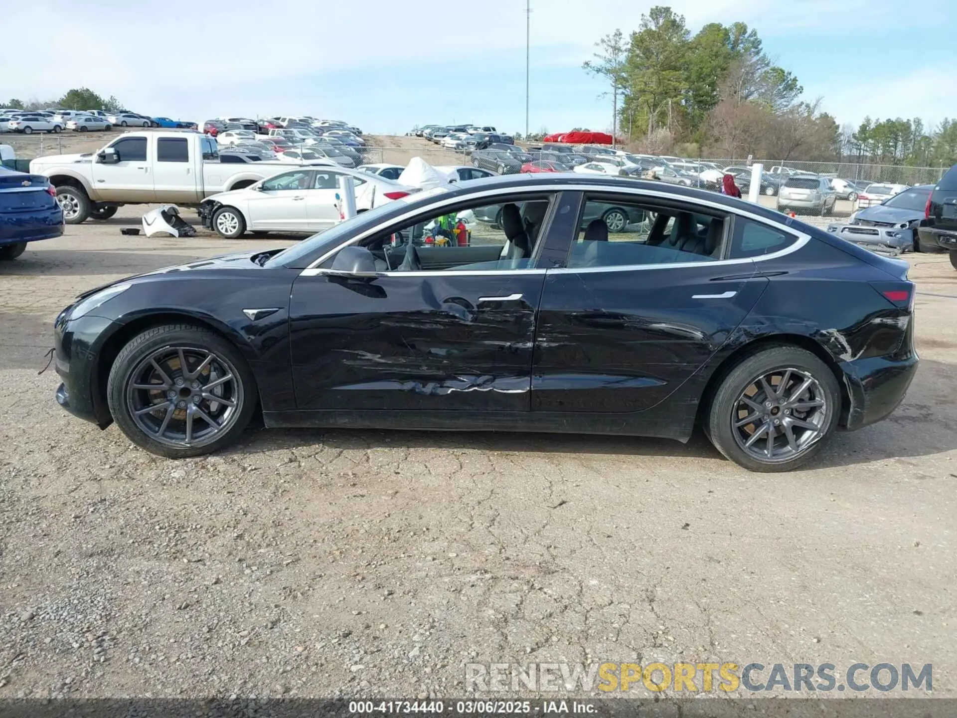 14 Photograph of a damaged car 5YJ3E1EA8KF192908 TESLA MODEL 3 2019