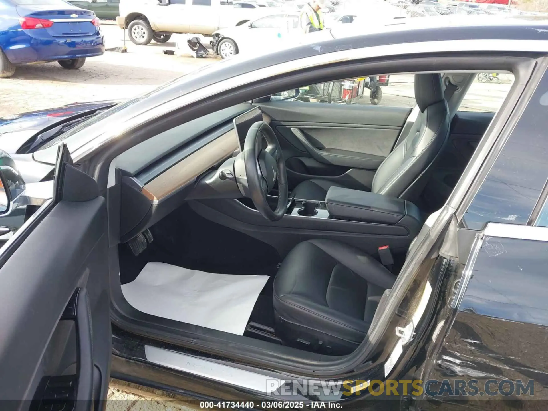 5 Photograph of a damaged car 5YJ3E1EA8KF192908 TESLA MODEL 3 2019