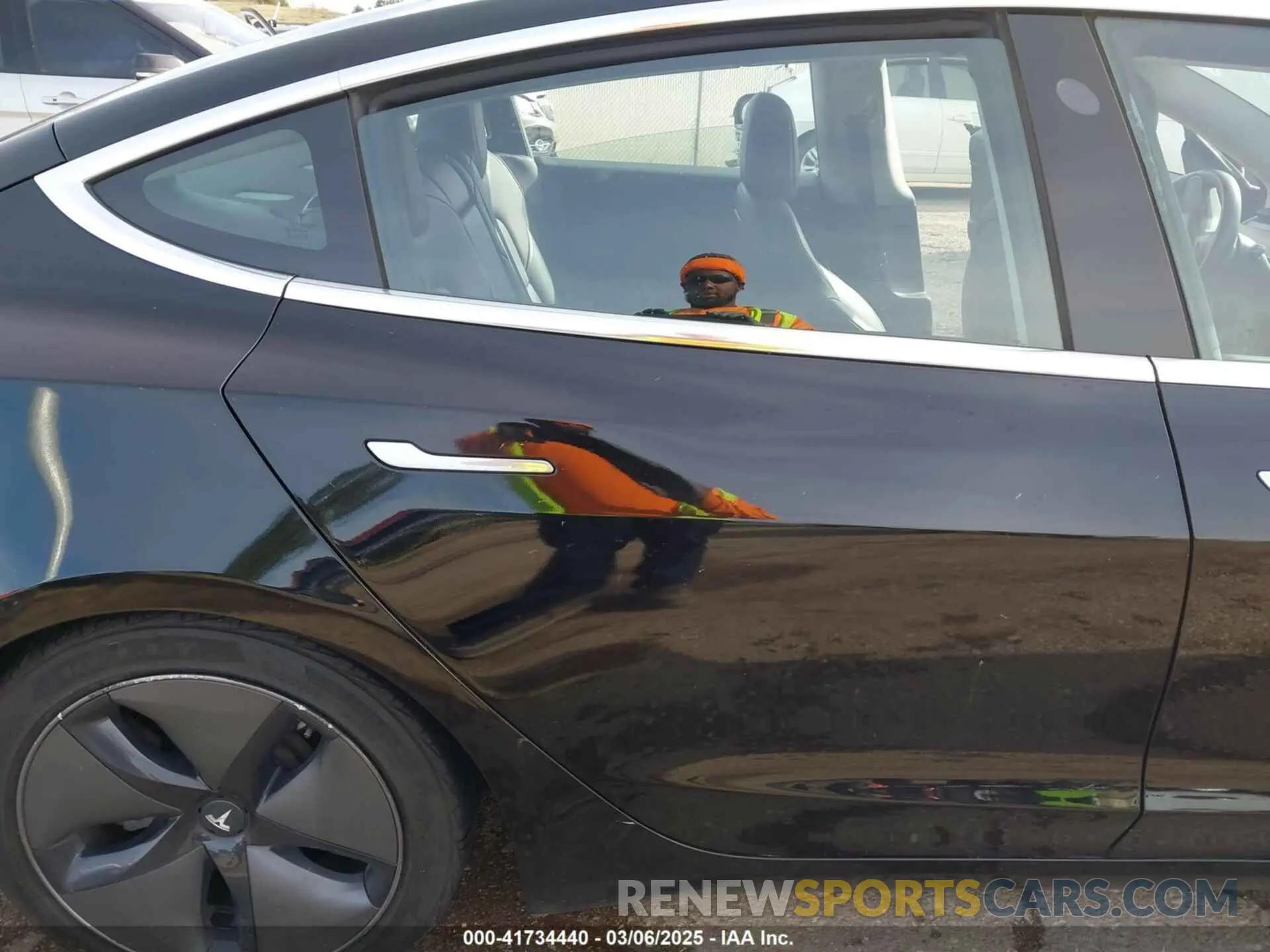 8 Photograph of a damaged car 5YJ3E1EA8KF192908 TESLA MODEL 3 2019