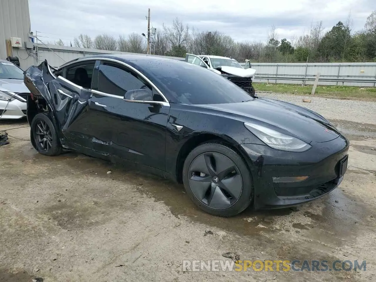4 Photograph of a damaged car 5YJ3E1EA8KF297299 TESLA MODEL 3 2019