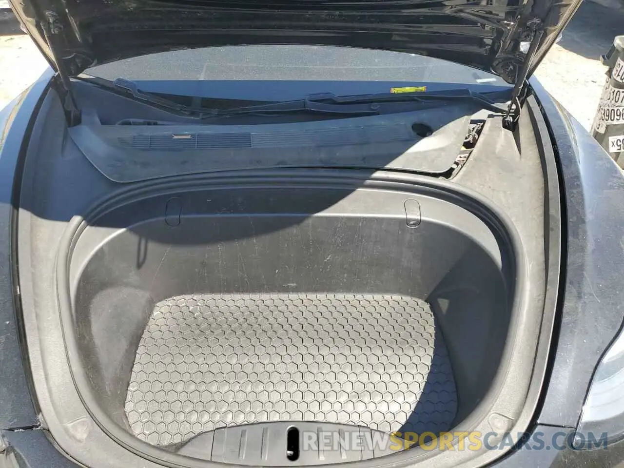 11 Photograph of a damaged car 5YJ3E1EA8KF304347 TESLA MODEL 3 2019