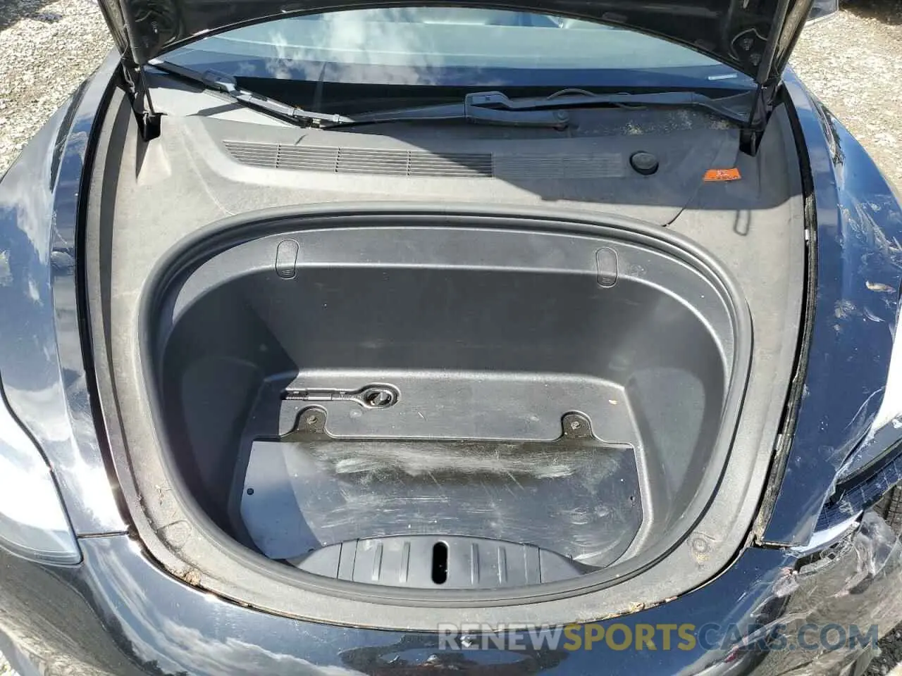 11 Photograph of a damaged car 5YJ3E1EA8KF305594 TESLA MODEL 3 2019