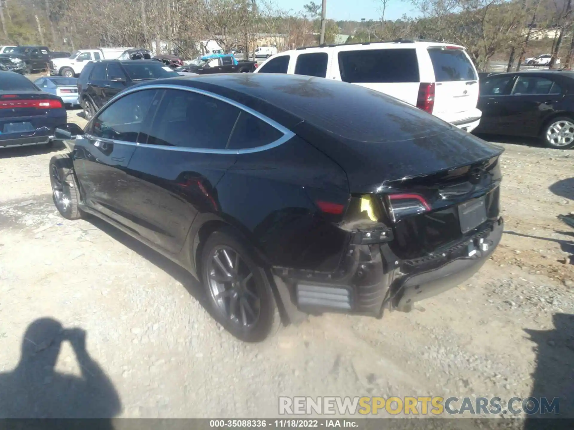 3 Photograph of a damaged car 5YJ3E1EA8KF305840 TESLA MODEL 3 2019