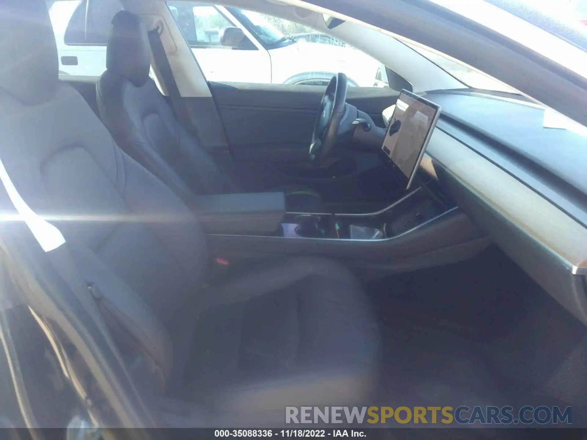 5 Photograph of a damaged car 5YJ3E1EA8KF305840 TESLA MODEL 3 2019