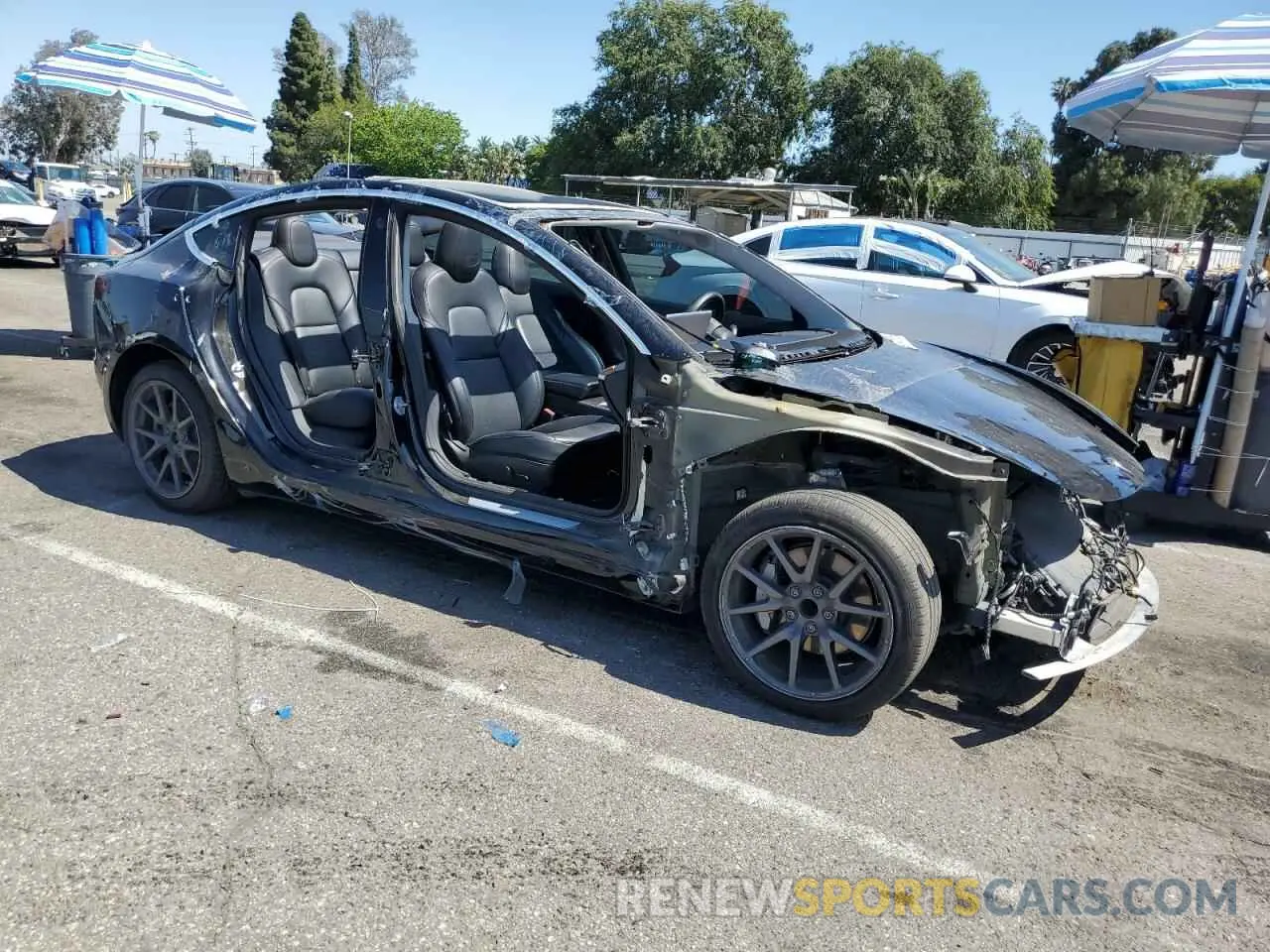 4 Photograph of a damaged car 5YJ3E1EA8KF306096 TESLA MODEL 3 2019