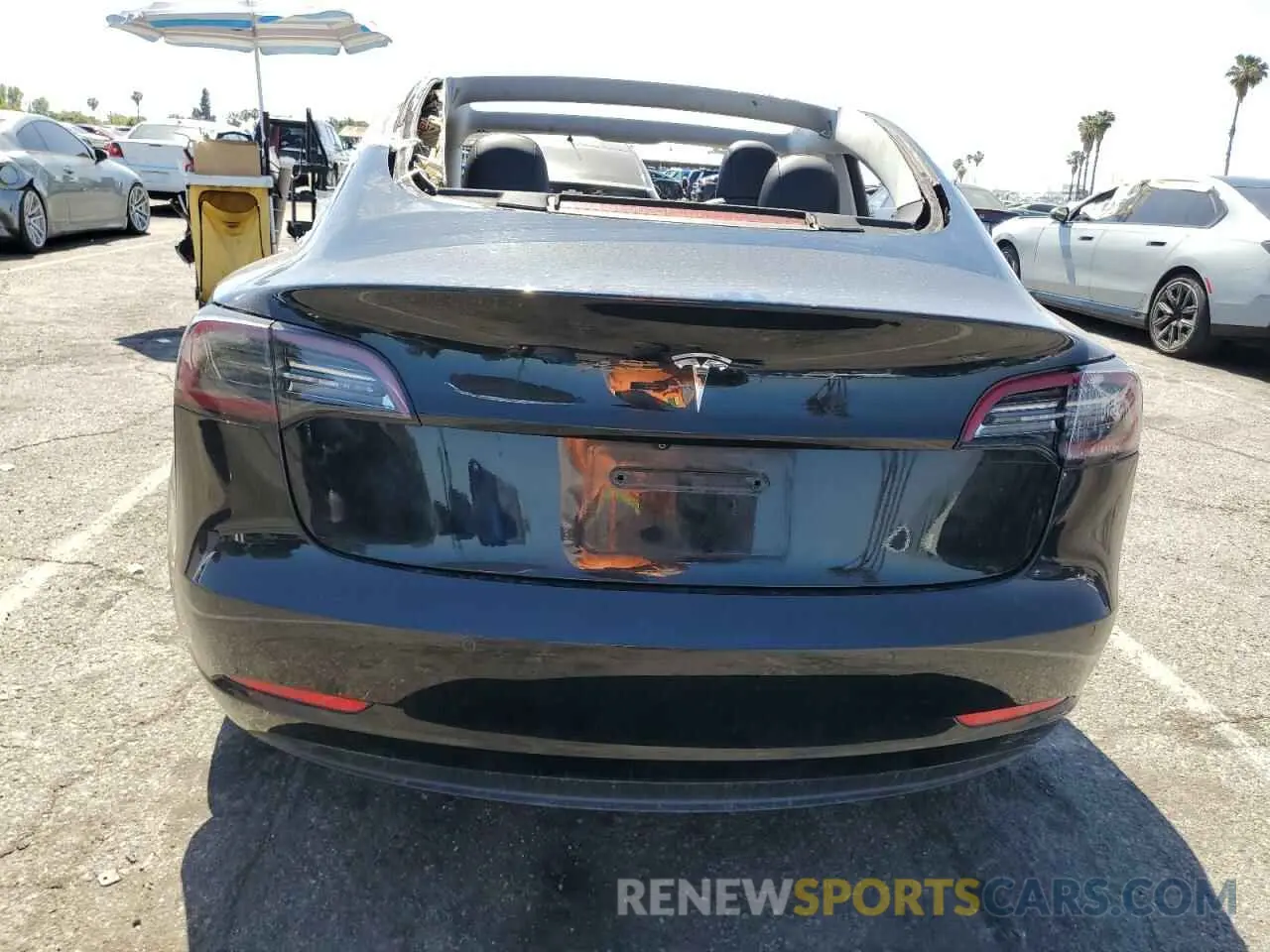 6 Photograph of a damaged car 5YJ3E1EA8KF306096 TESLA MODEL 3 2019