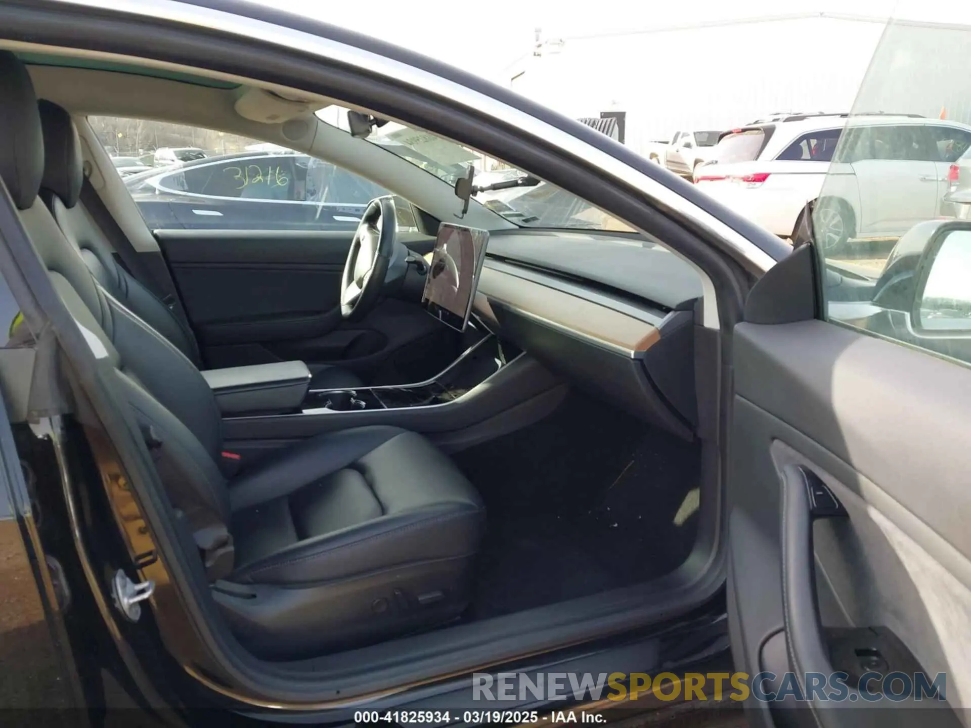 5 Photograph of a damaged car 5YJ3E1EA8KF306910 TESLA MODEL 3 2019