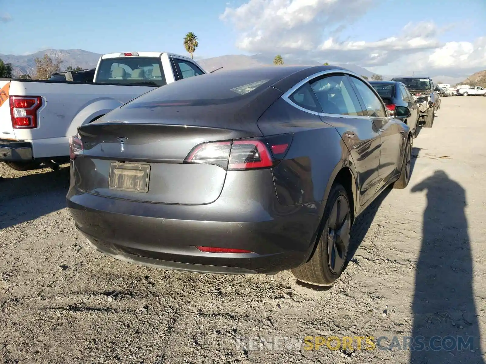 4 Photograph of a damaged car 5YJ3E1EA8KF307362 TESLA MODEL 3 2019