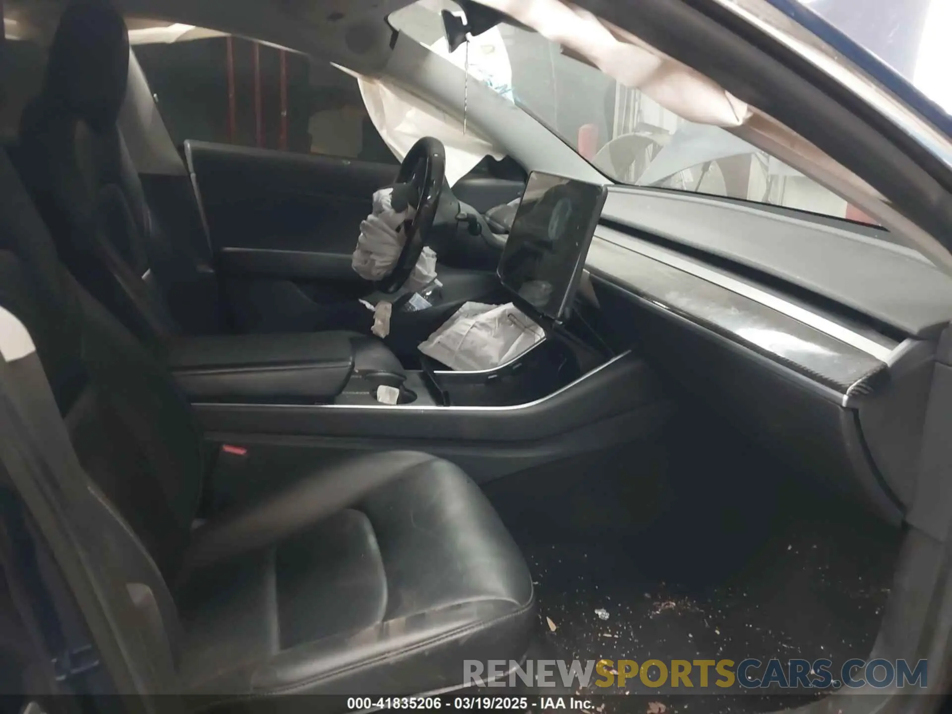5 Photograph of a damaged car 5YJ3E1EA8KF311623 TESLA MODEL 3 2019