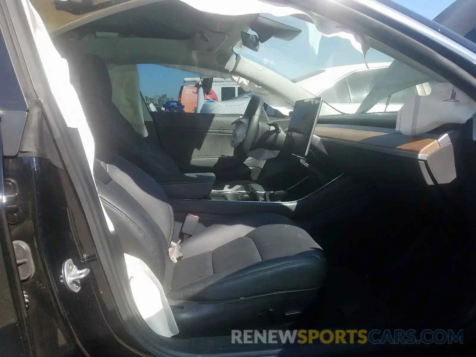 5 Photograph of a damaged car 5YJ3E1EA8KF316708 TESLA MODEL 3 2019