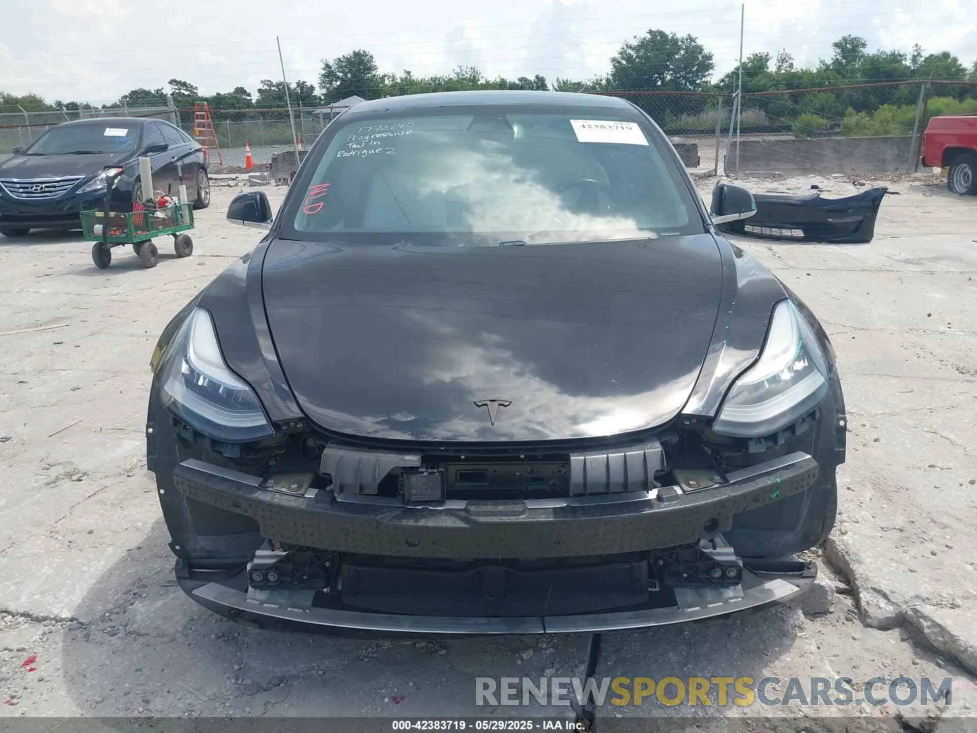 13 Photograph of a damaged car 5YJ3E1EA8KF317857 TESLA MODEL 3 2019