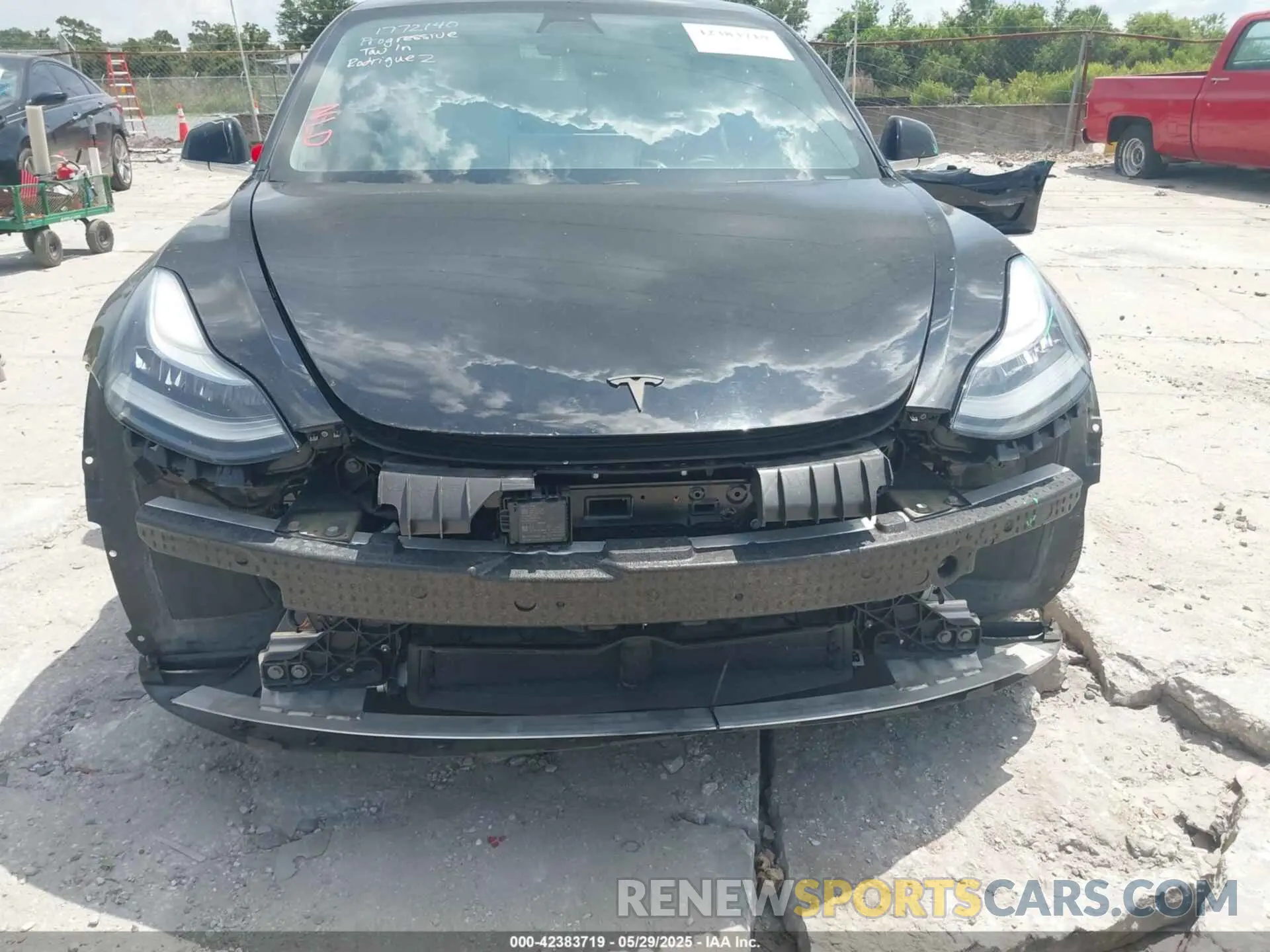 21 Photograph of a damaged car 5YJ3E1EA8KF317857 TESLA MODEL 3 2019