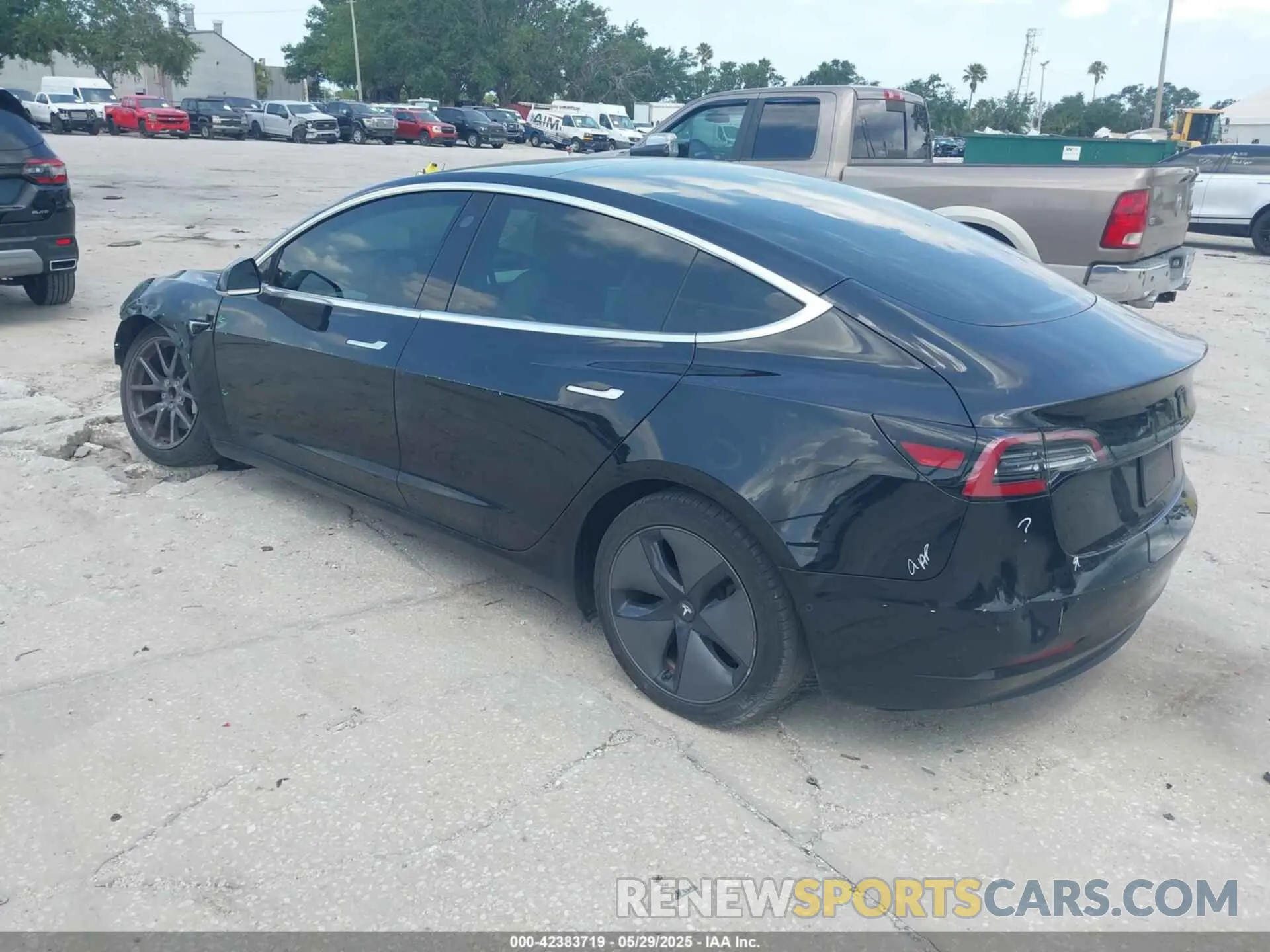 3 Photograph of a damaged car 5YJ3E1EA8KF317857 TESLA MODEL 3 2019