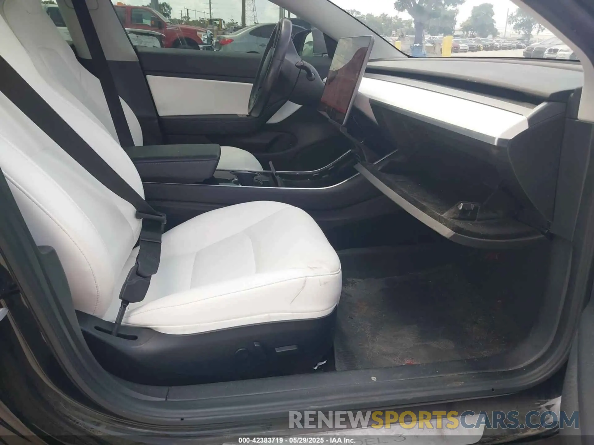 5 Photograph of a damaged car 5YJ3E1EA8KF317857 TESLA MODEL 3 2019