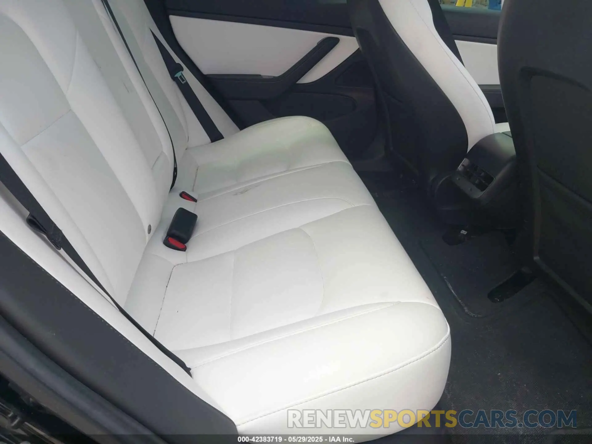 8 Photograph of a damaged car 5YJ3E1EA8KF317857 TESLA MODEL 3 2019