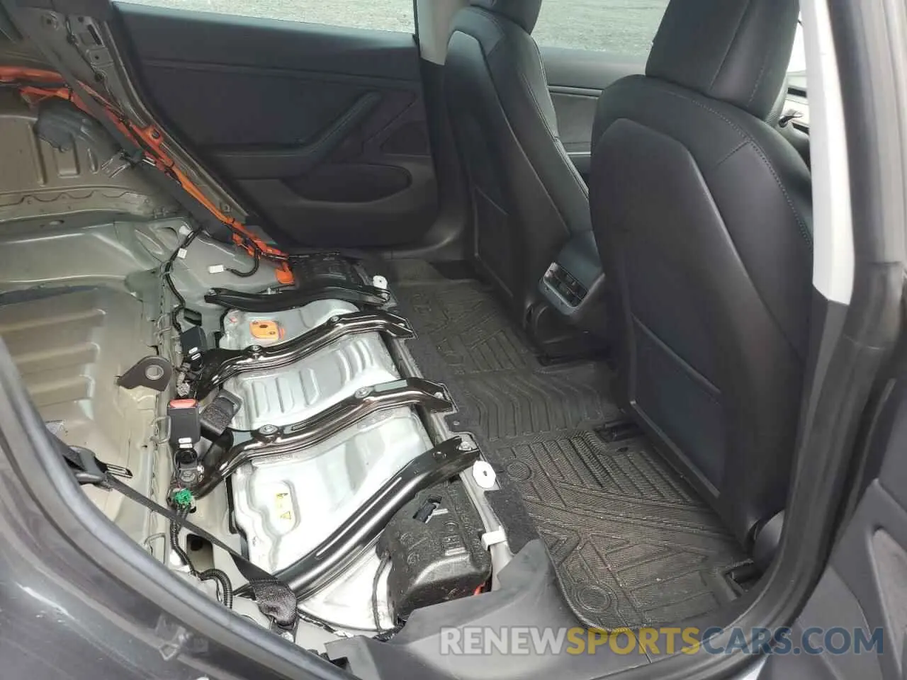 10 Photograph of a damaged car 5YJ3E1EA8KF326767 TESLA MODEL 3 2019